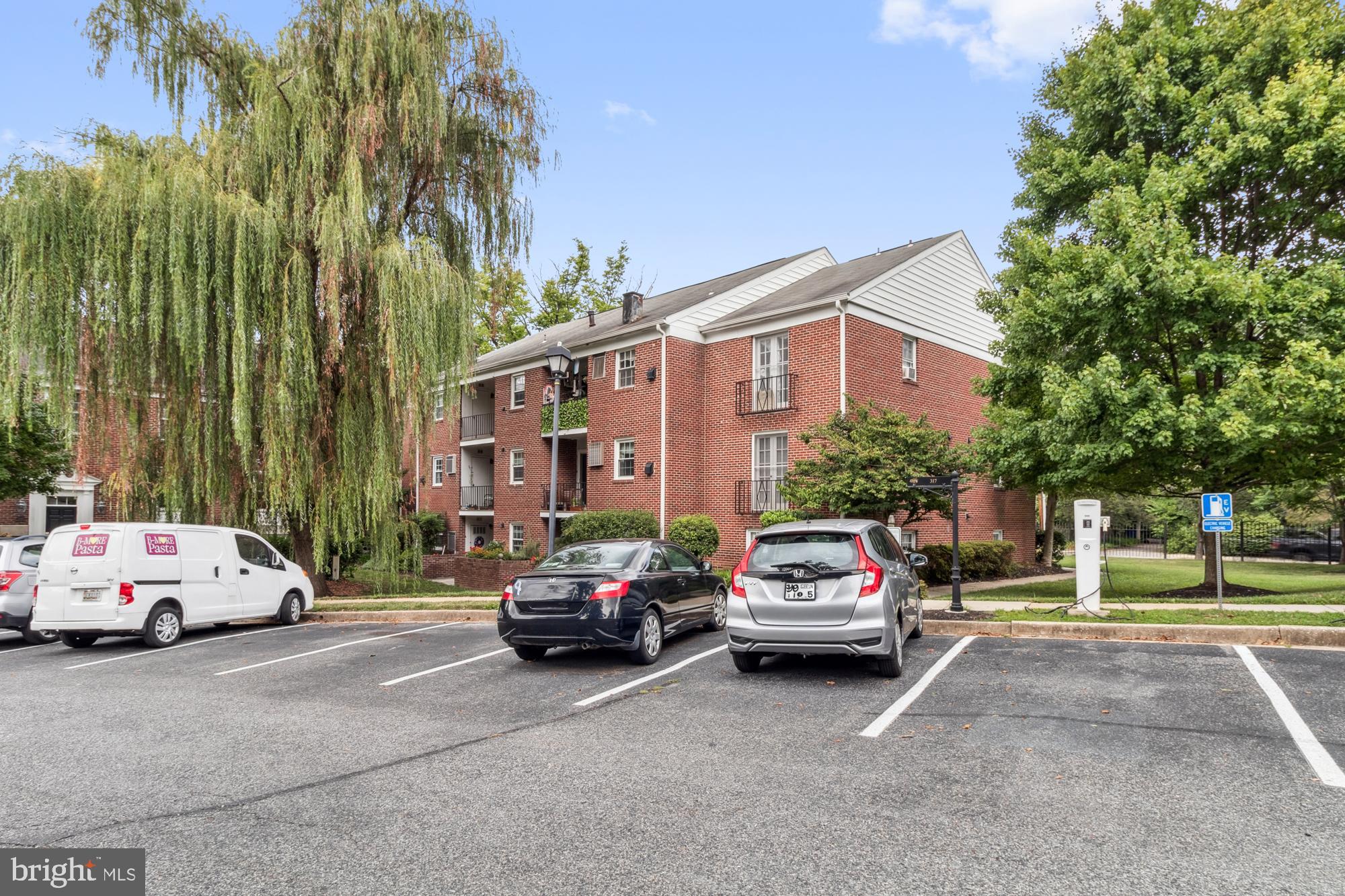 HOMELAND SOUTHWAY - Residential