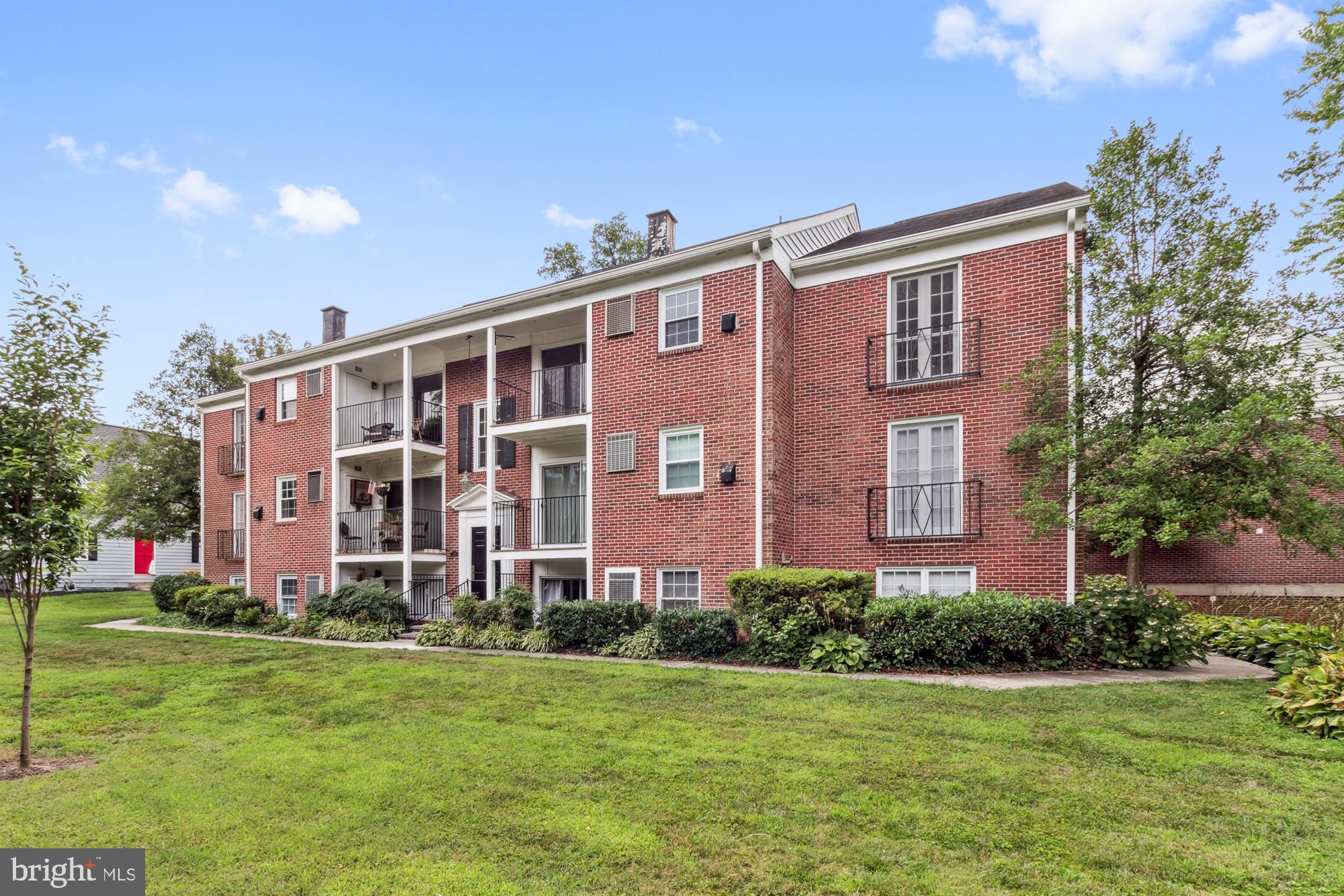 HOMELAND SOUTHWAY - Residential