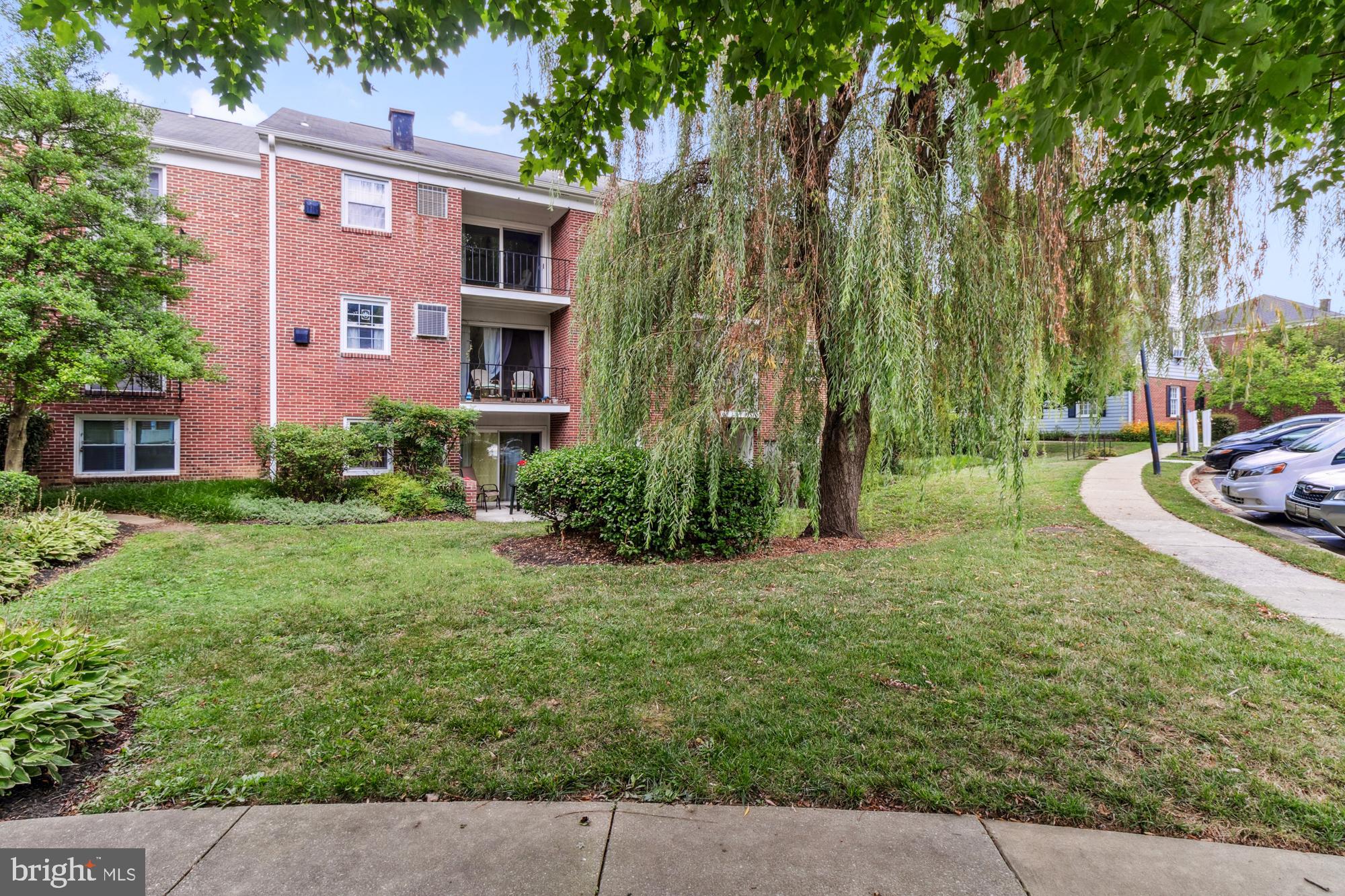 HOMELAND SOUTHWAY - Residential