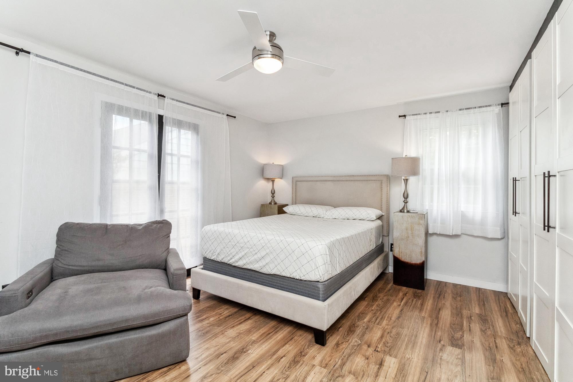 HOMELAND SOUTHWAY - Residential