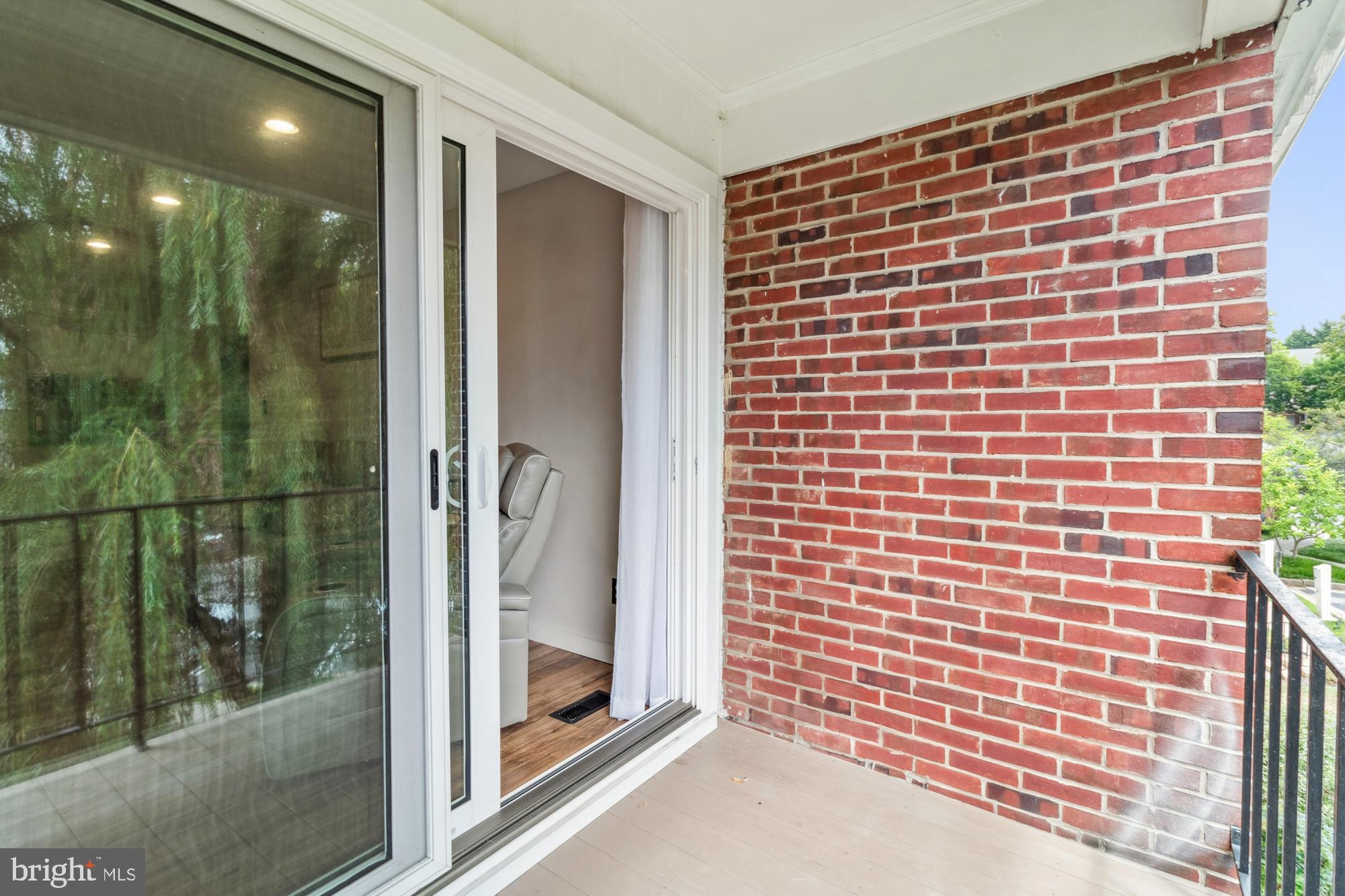 HOMELAND SOUTHWAY - Residential