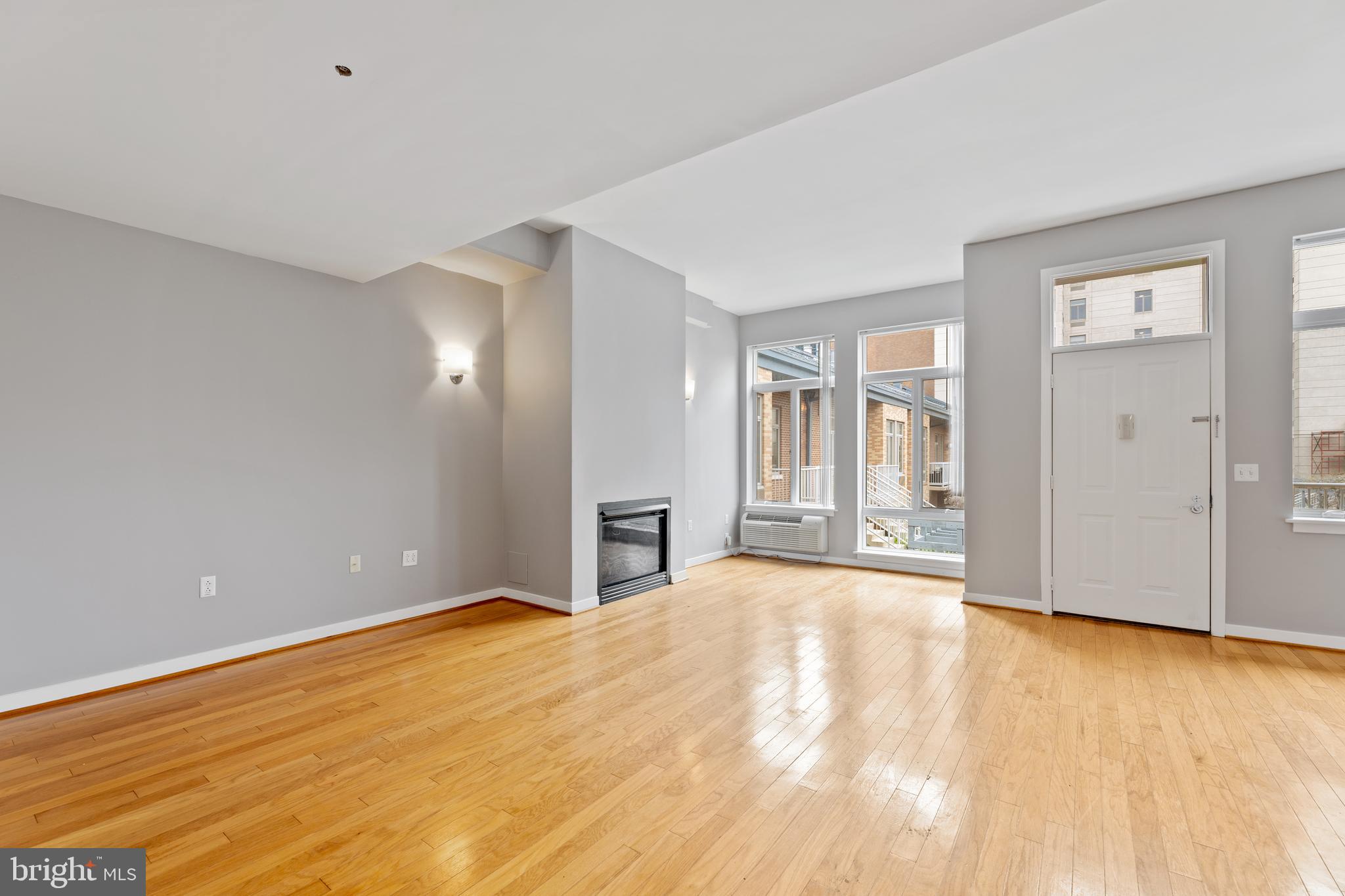 1900 HAMILTON STREET D6