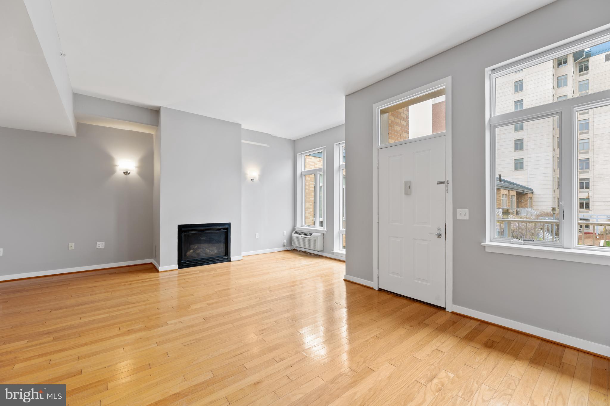 1900 HAMILTON STREET D6