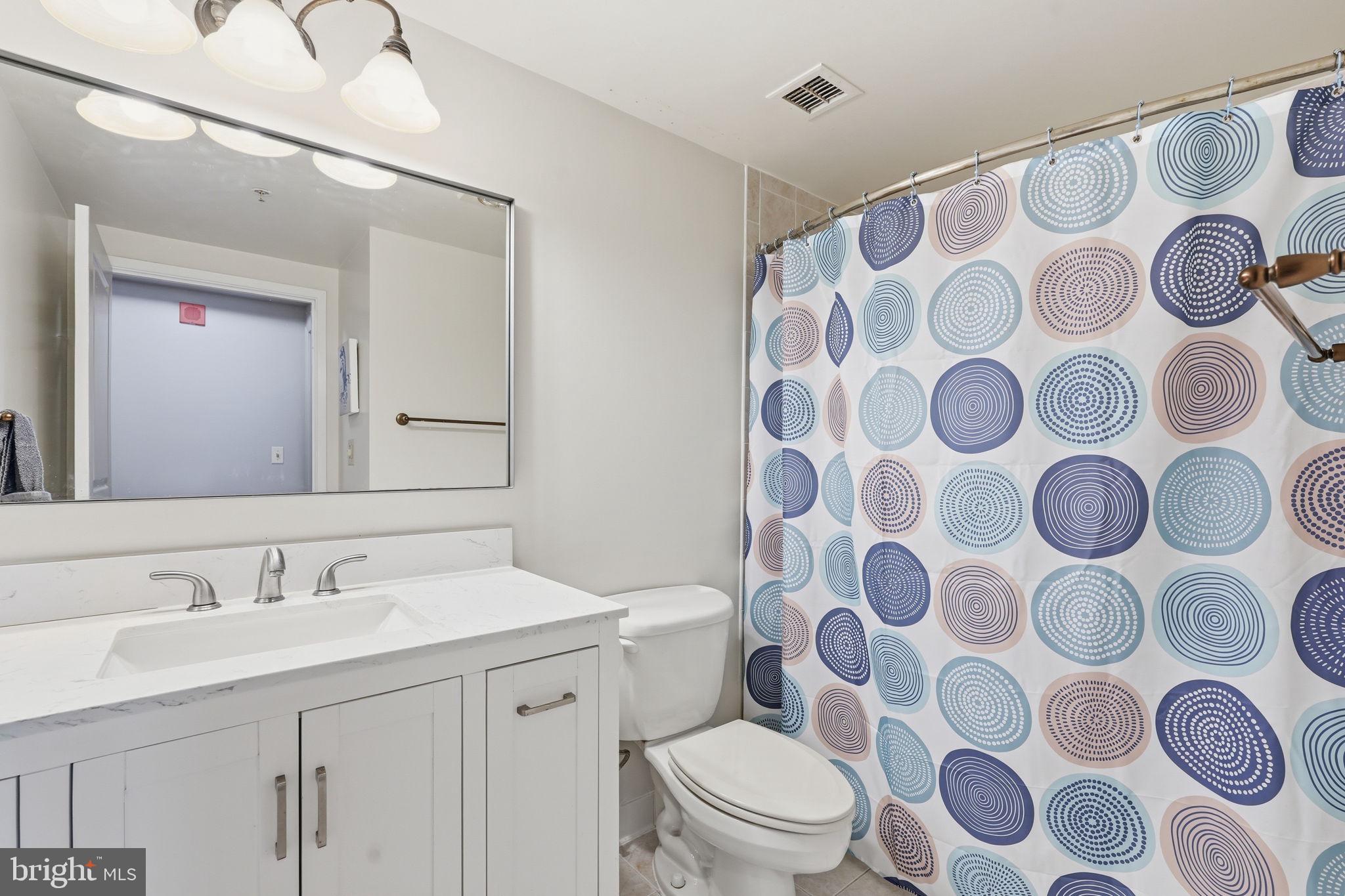 CRESCENT PLAZA - Residential