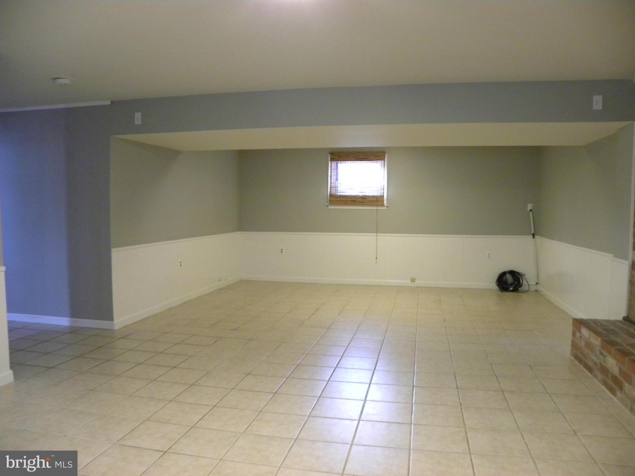 AYRLEE - Residential Lease