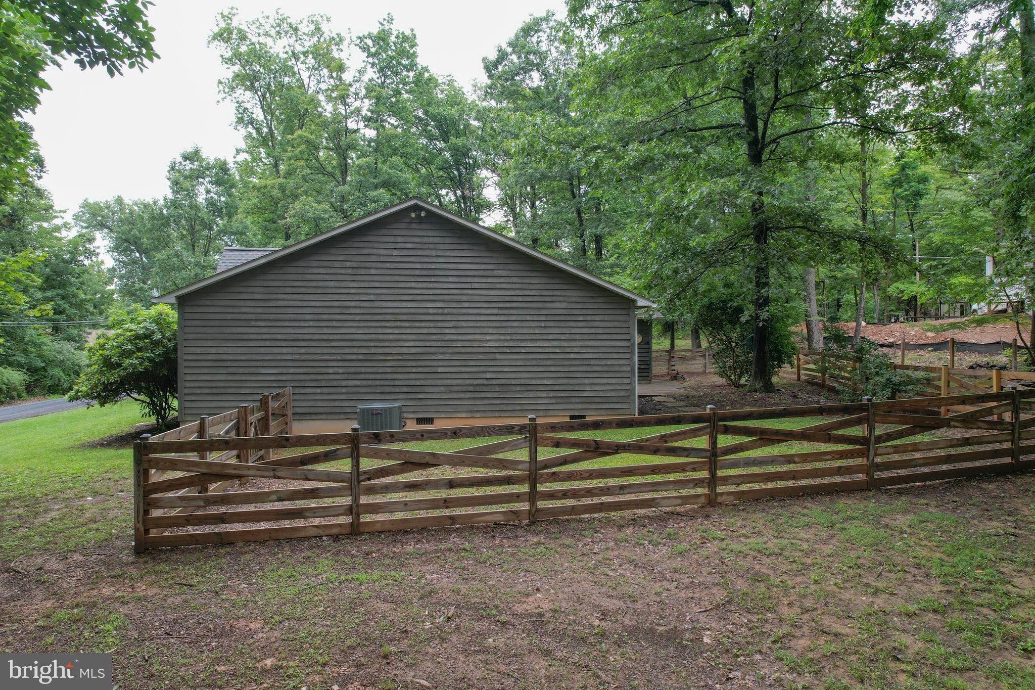 SHANNONDALE - Residential Lease