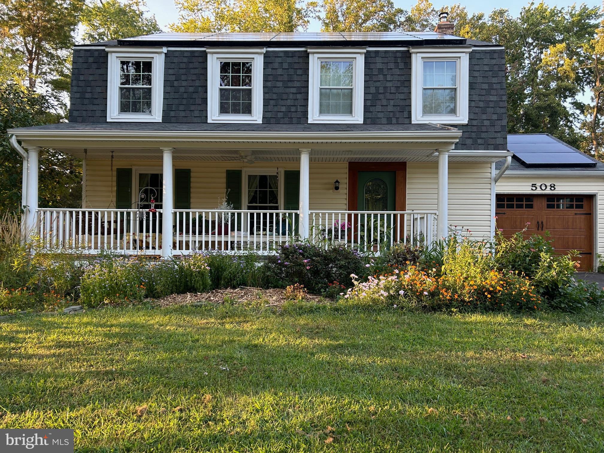 BAY HILLS - Residential