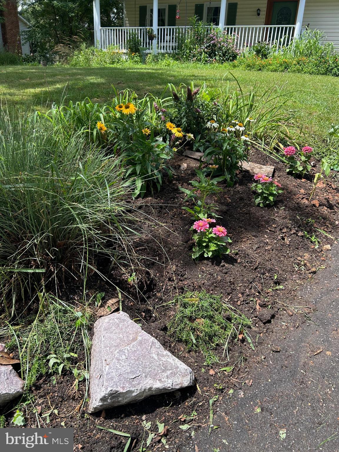 BAY HILLS - Residential