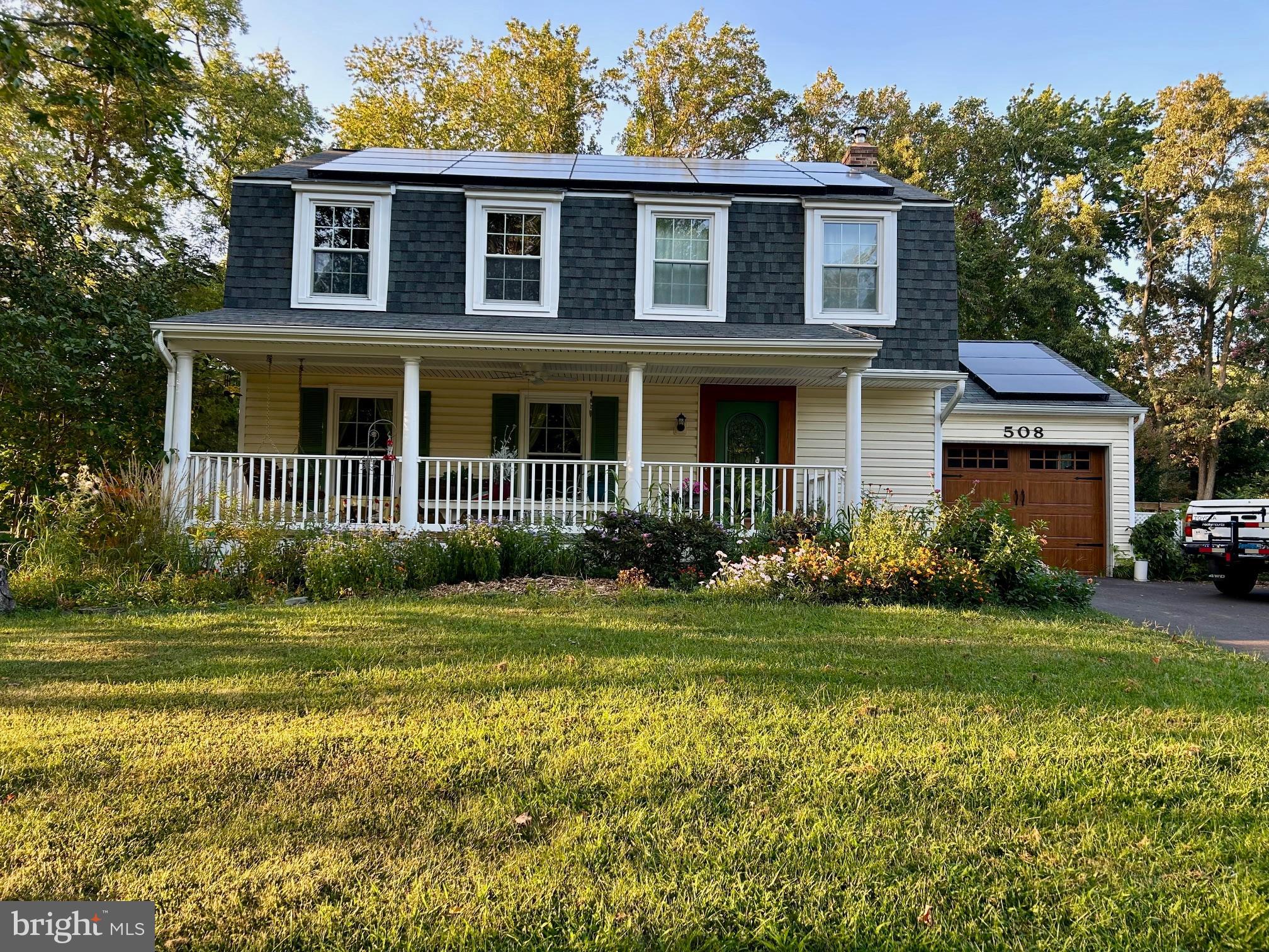 BAY HILLS - Residential