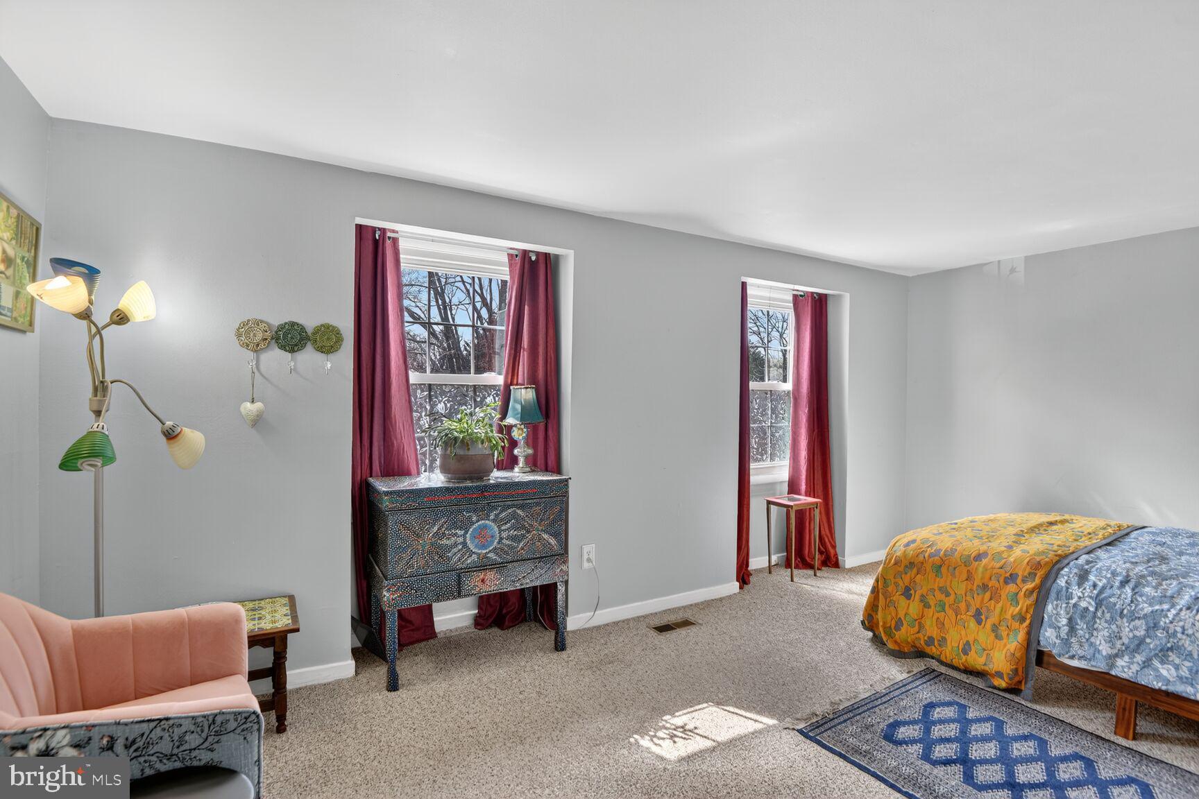 BAY HILLS - Residential