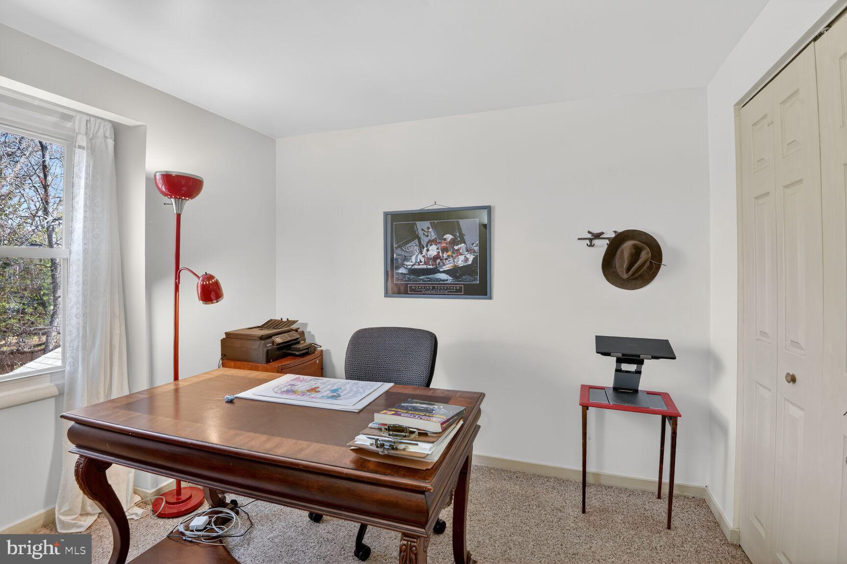 BAY HILLS - Residential