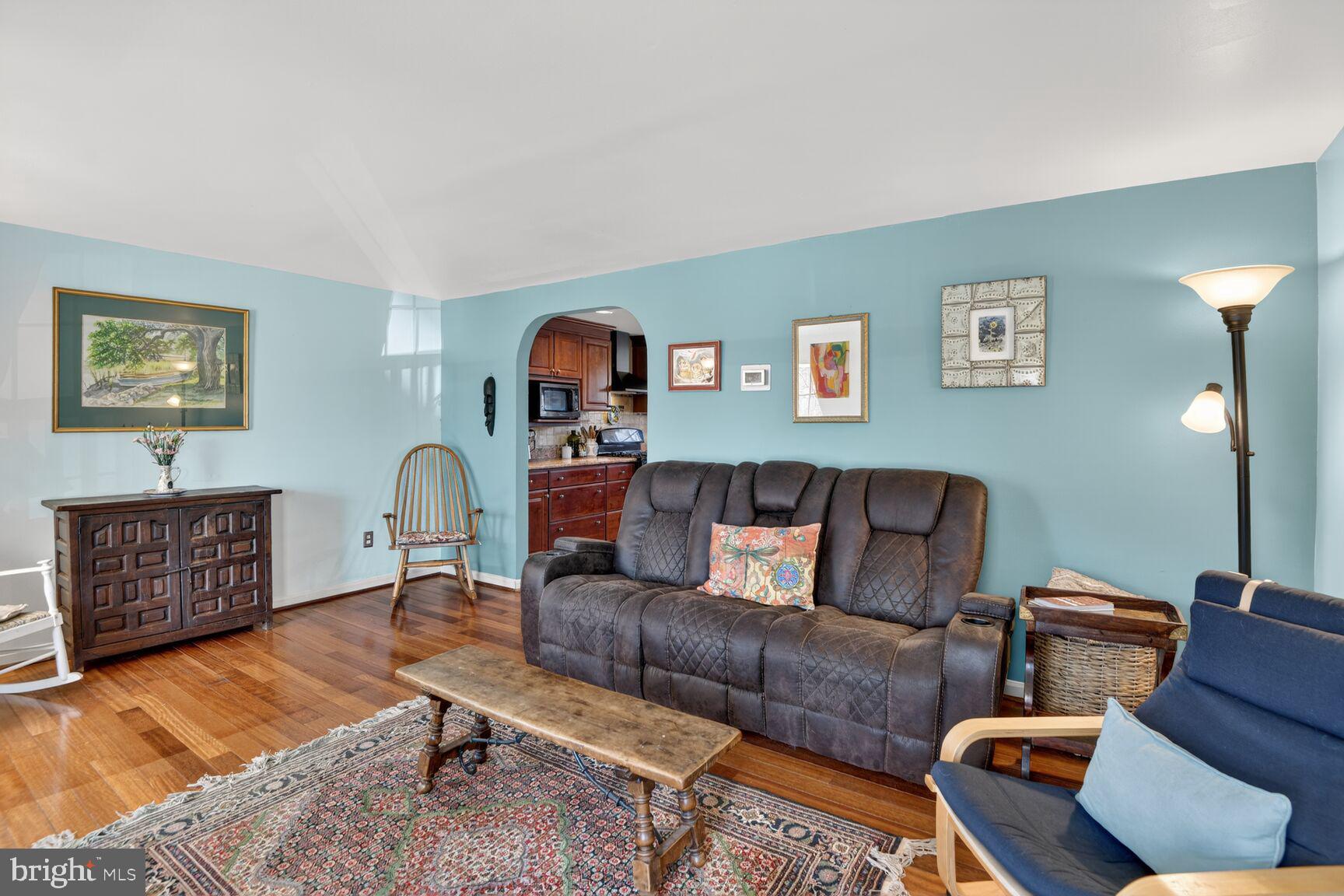 BAY HILLS - Residential