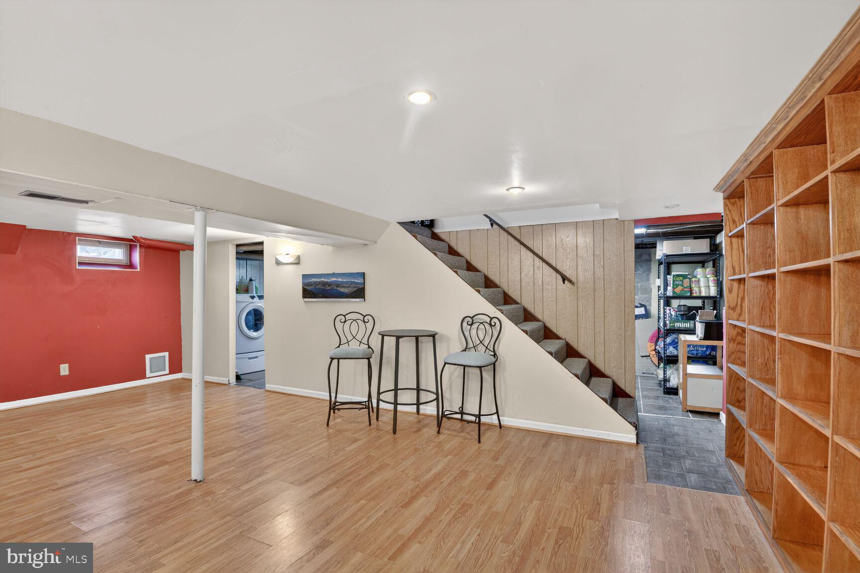 BAY HILLS - Residential