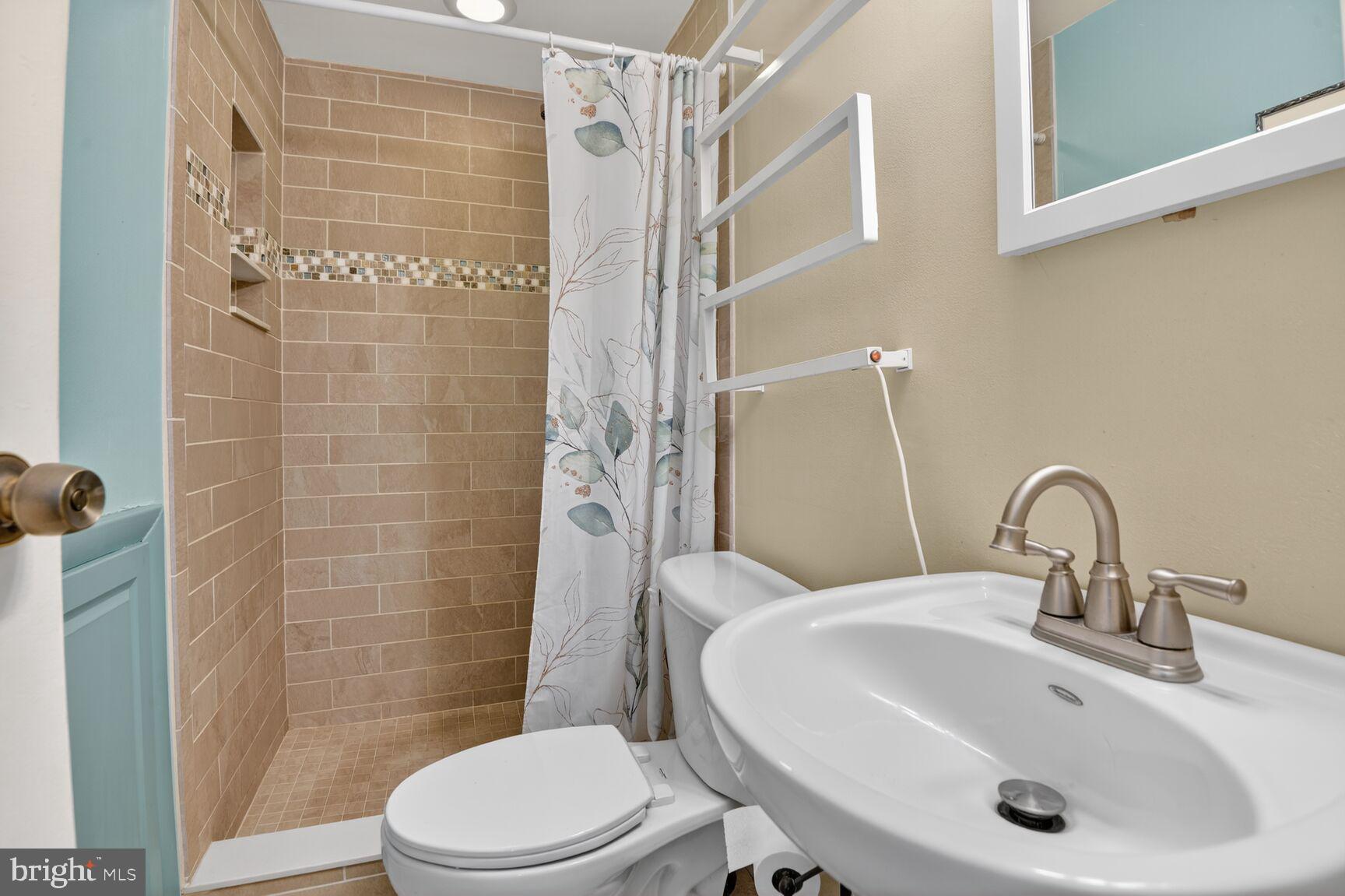 BAY HILLS - Residential