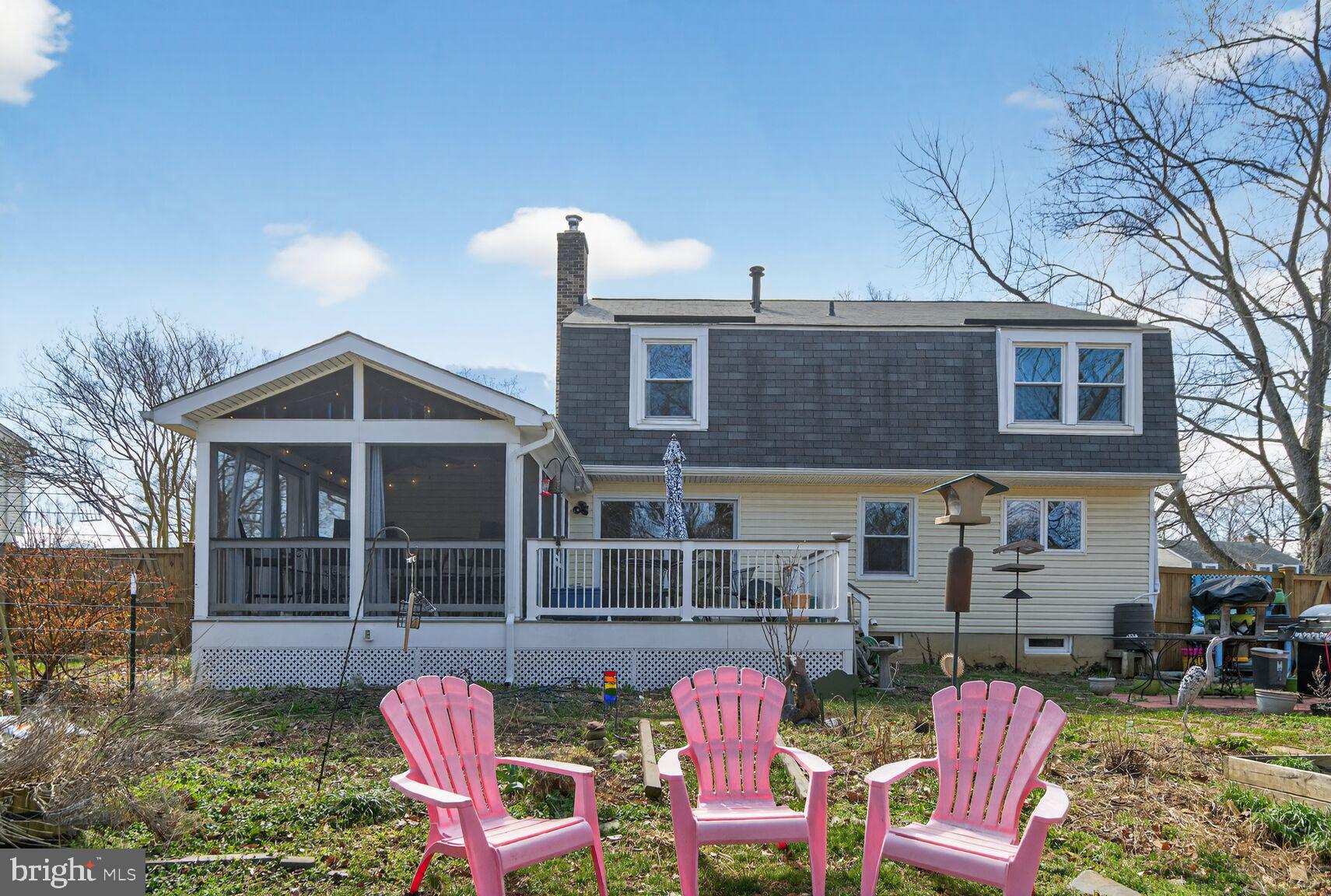 BAY HILLS - Residential