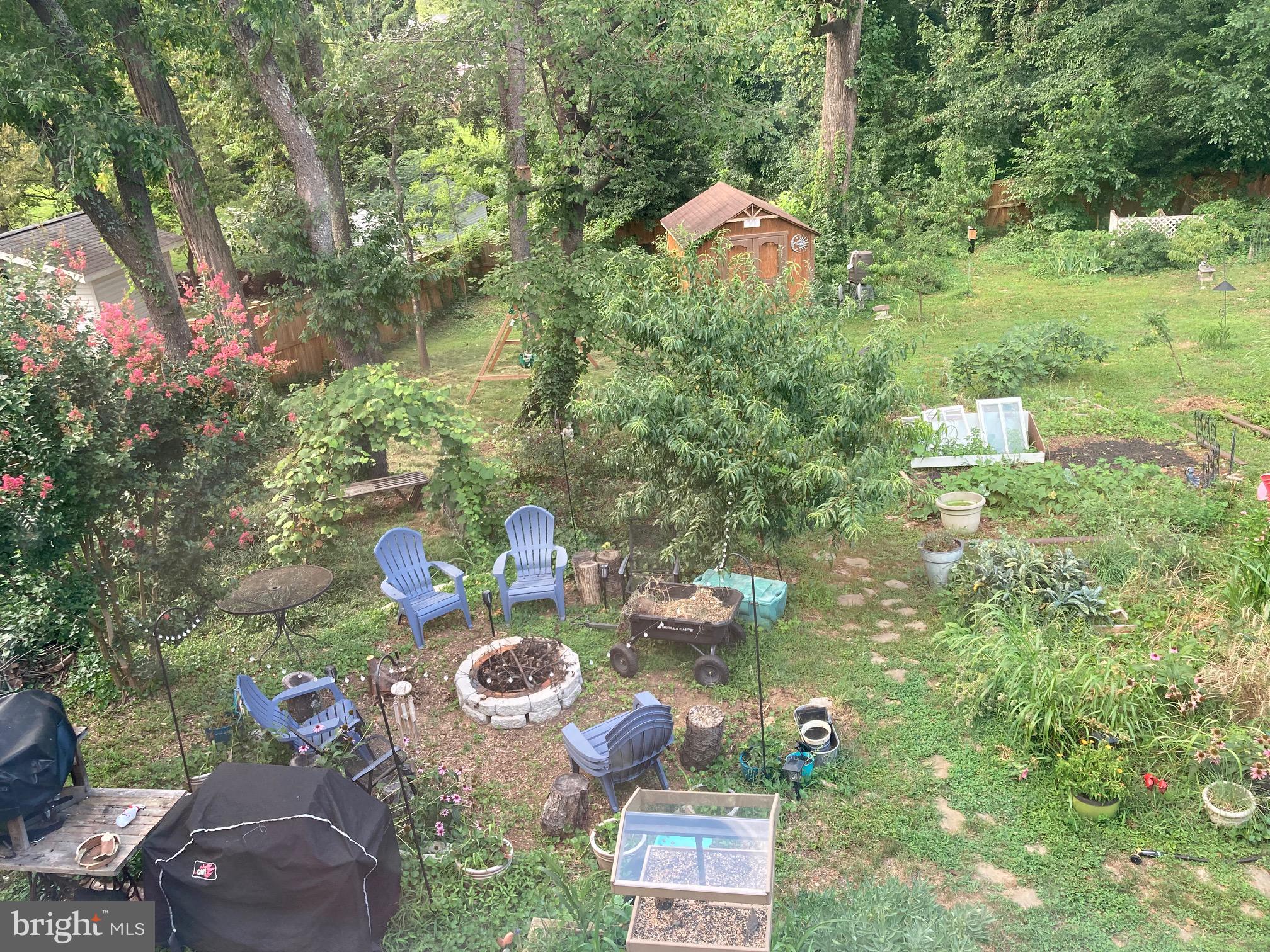 BAY HILLS - Residential