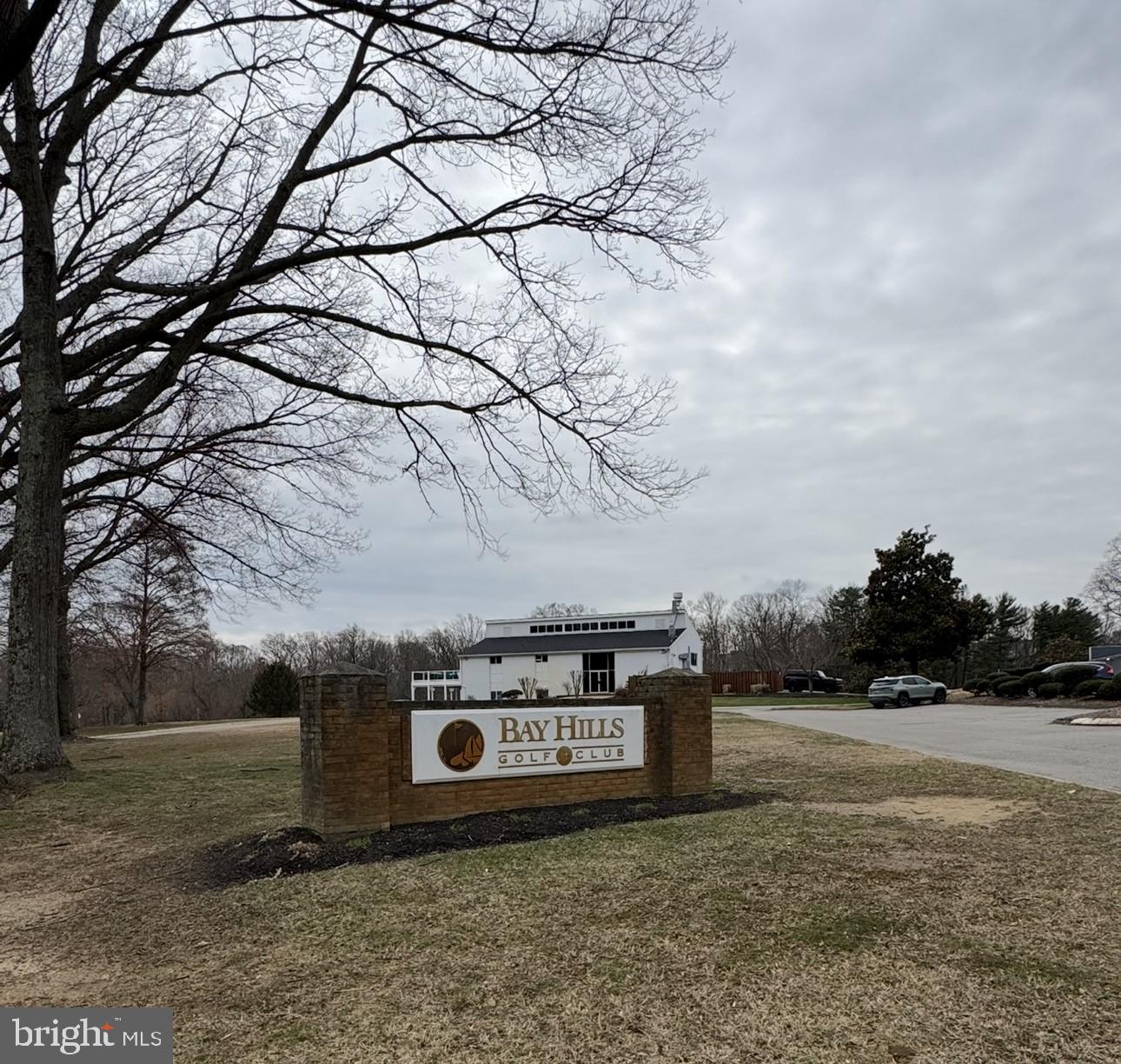 BAY HILLS - Residential