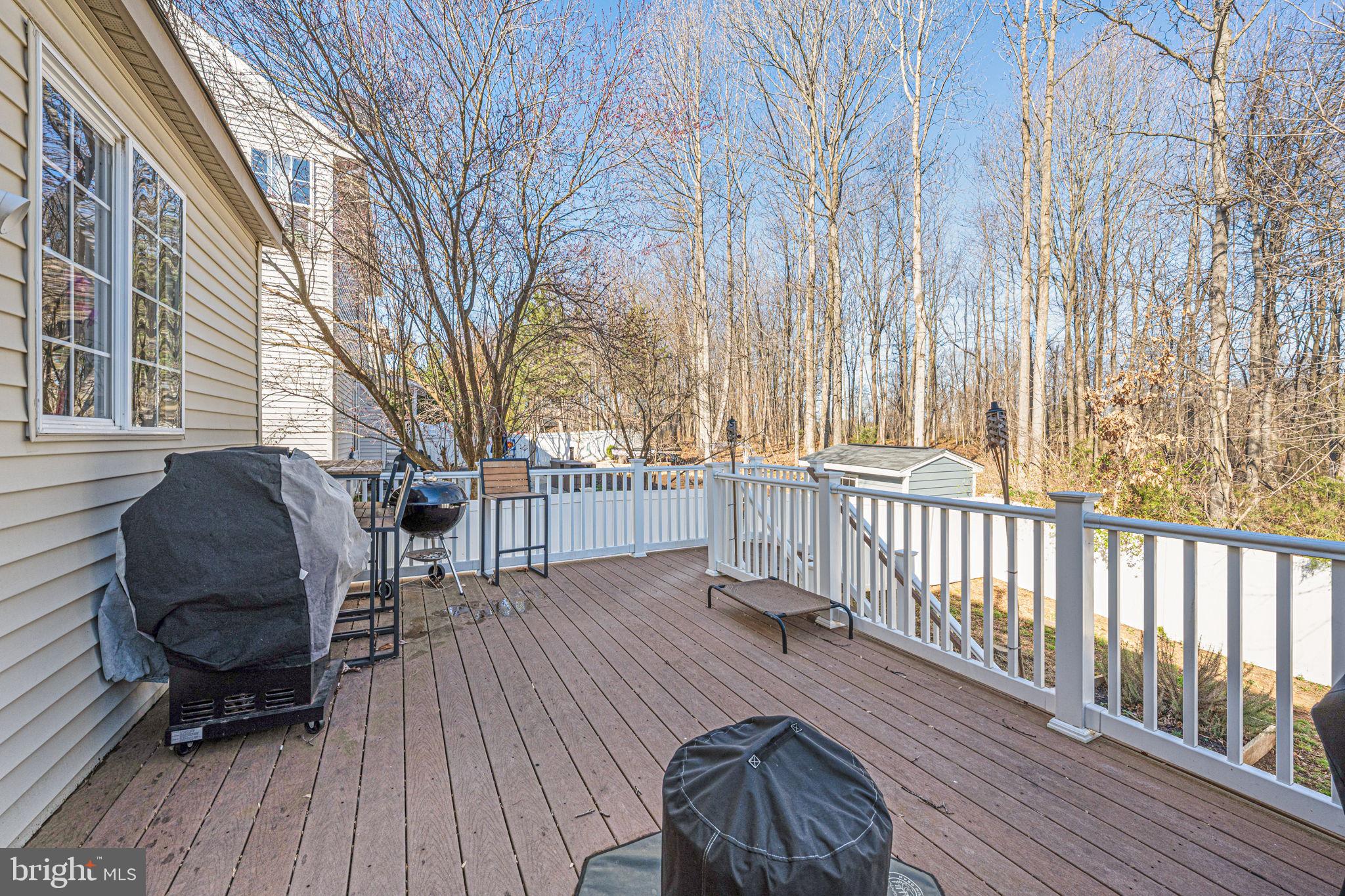 BROAD RUN OAKS - Residential