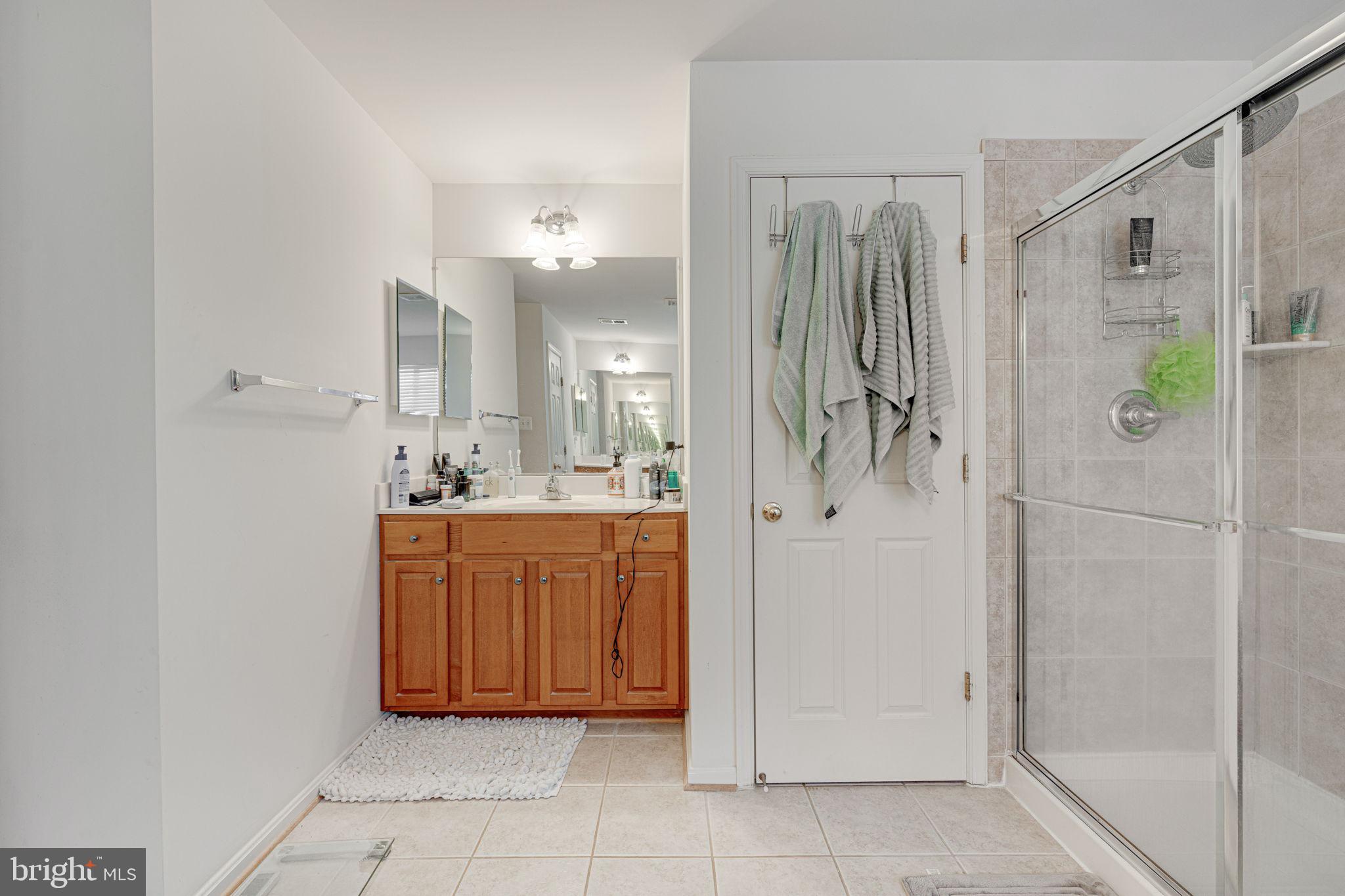 BROAD RUN OAKS - Residential