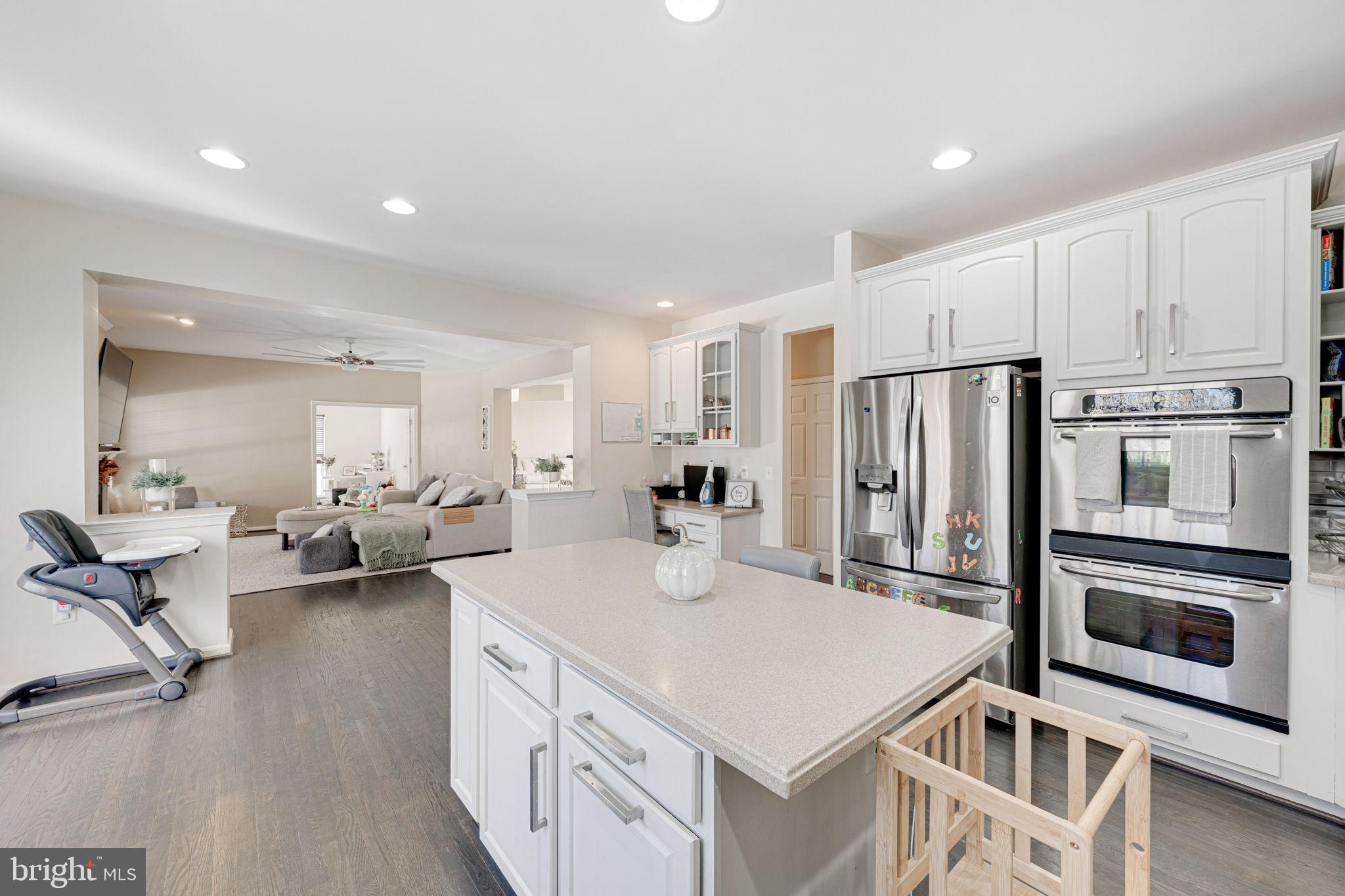 BROAD RUN OAKS - Residential