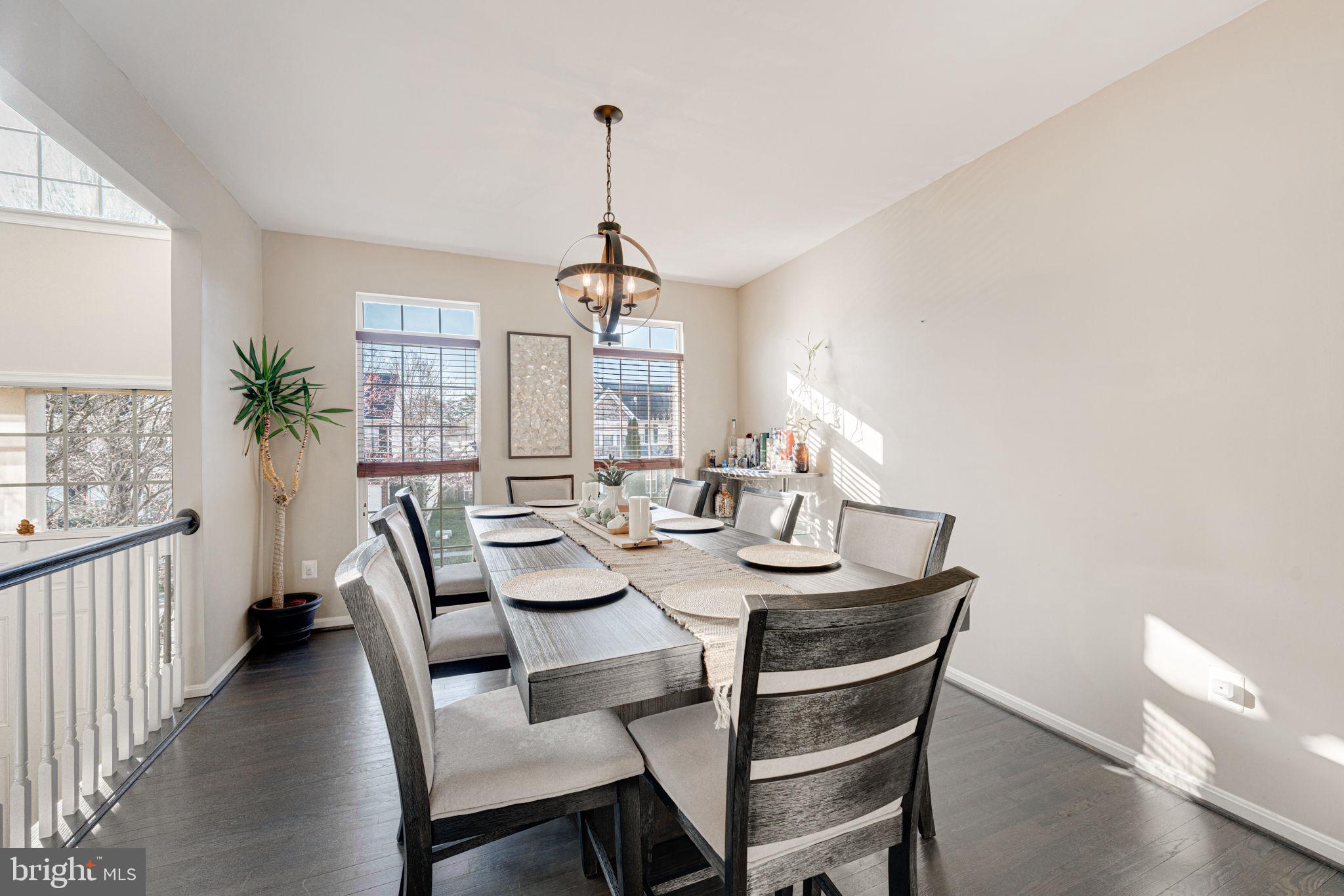 BROAD RUN OAKS - Residential