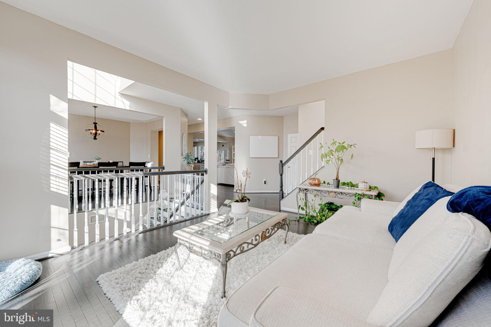 BROAD RUN OAKS - Residential