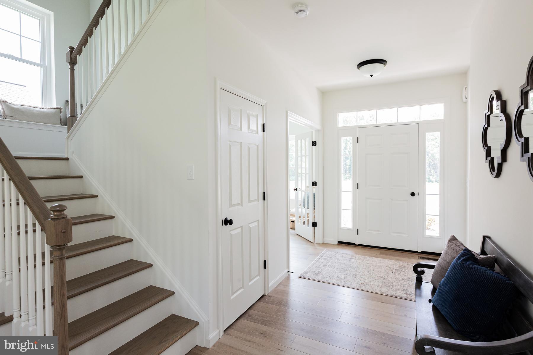 10 RIDGEWOOD ROAD