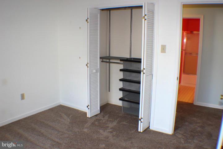 THE OAKTON - Residential Lease