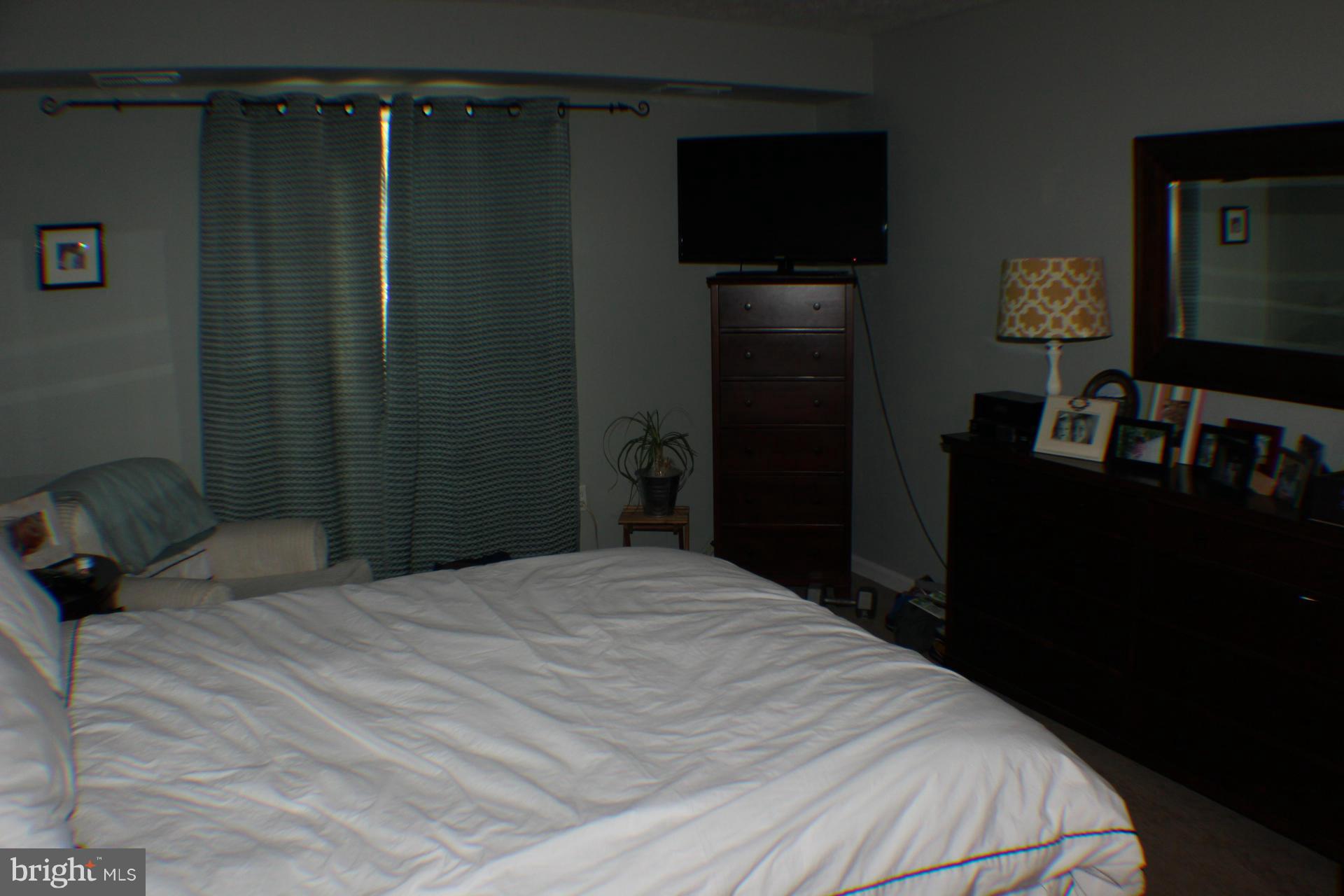 THE OAKTON - Residential Lease