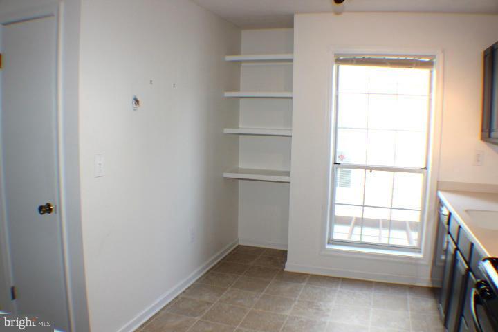 THE OAKTON - Residential Lease