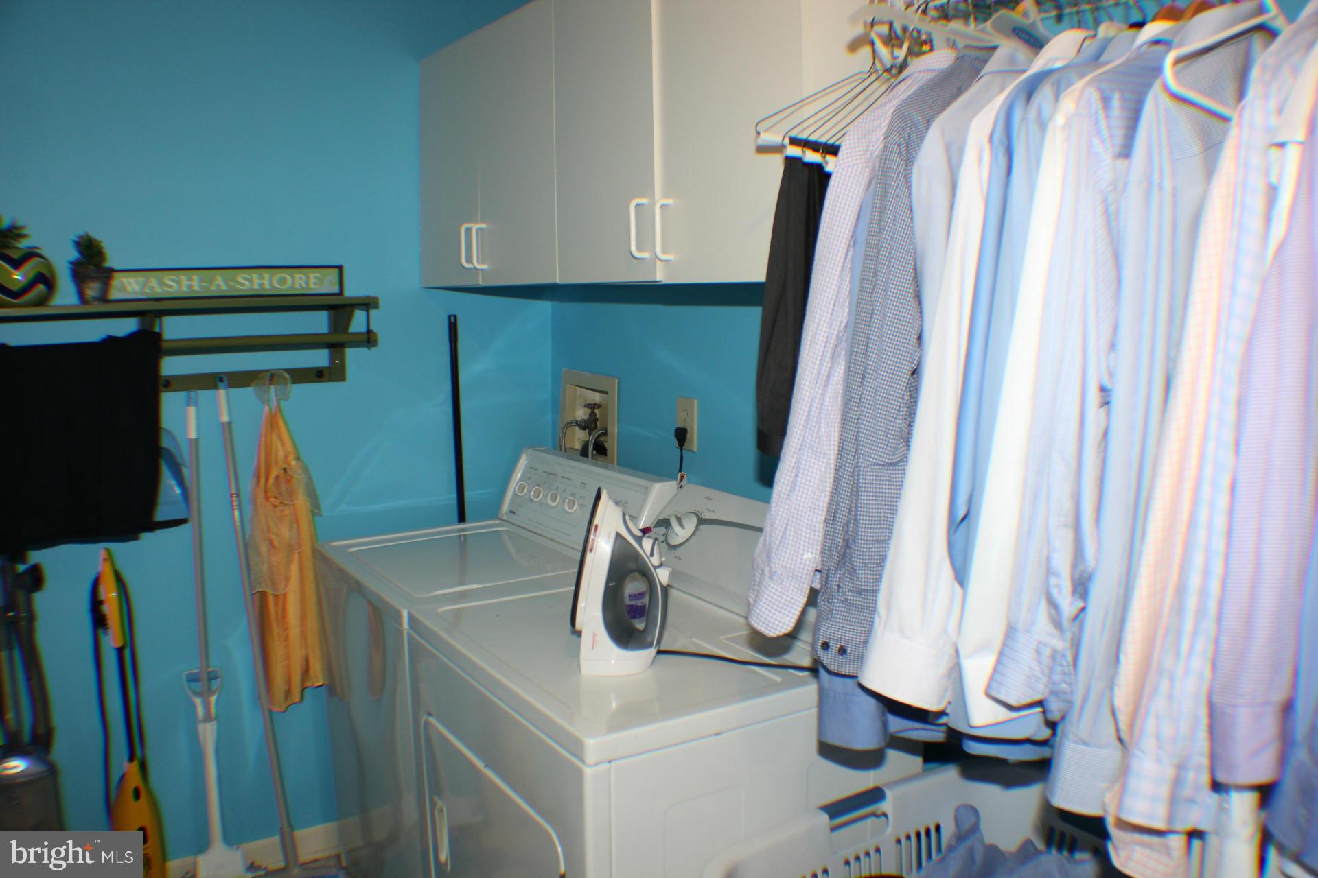 THE OAKTON - Residential Lease