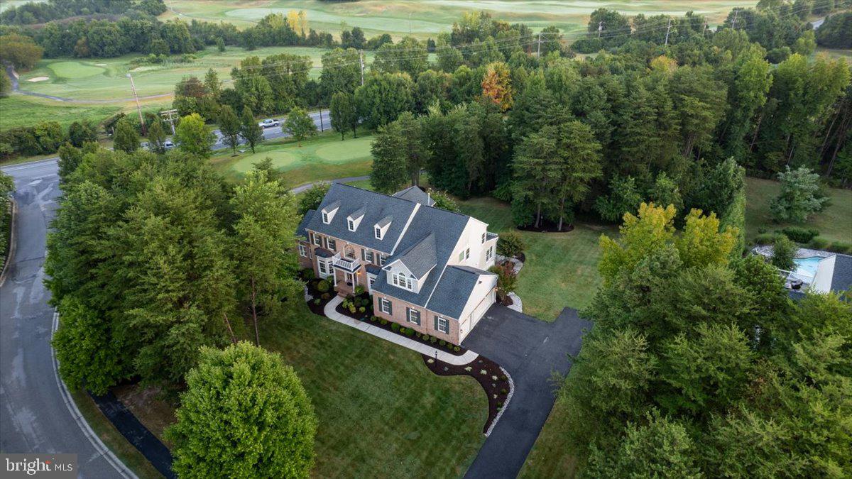 COMPASS POINTE - Residential