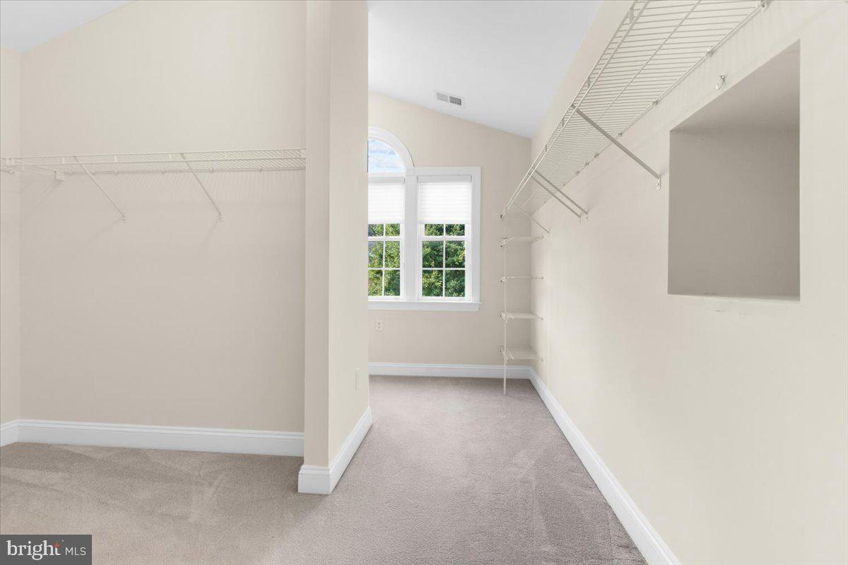 COMPASS POINTE - Residential