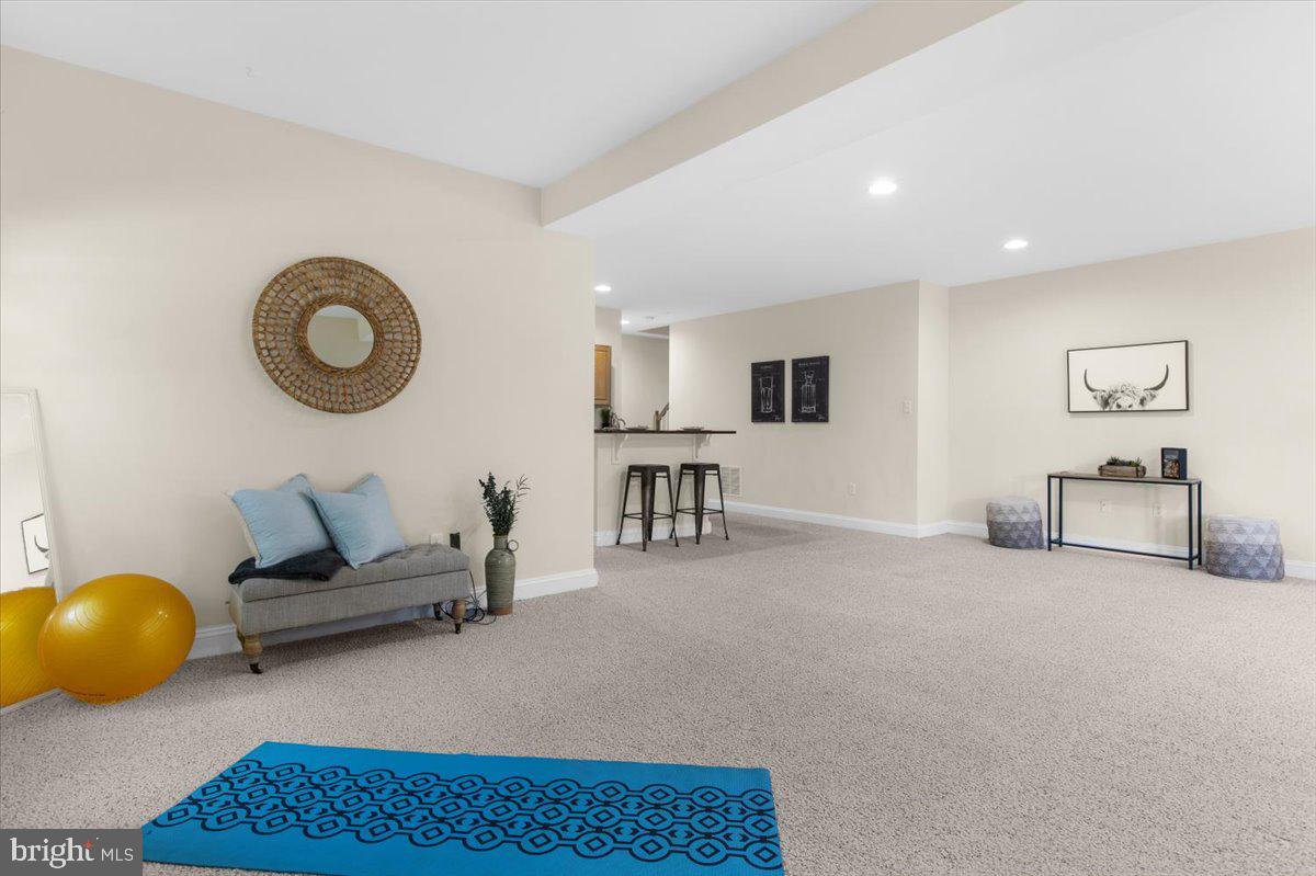 COMPASS POINTE - Residential