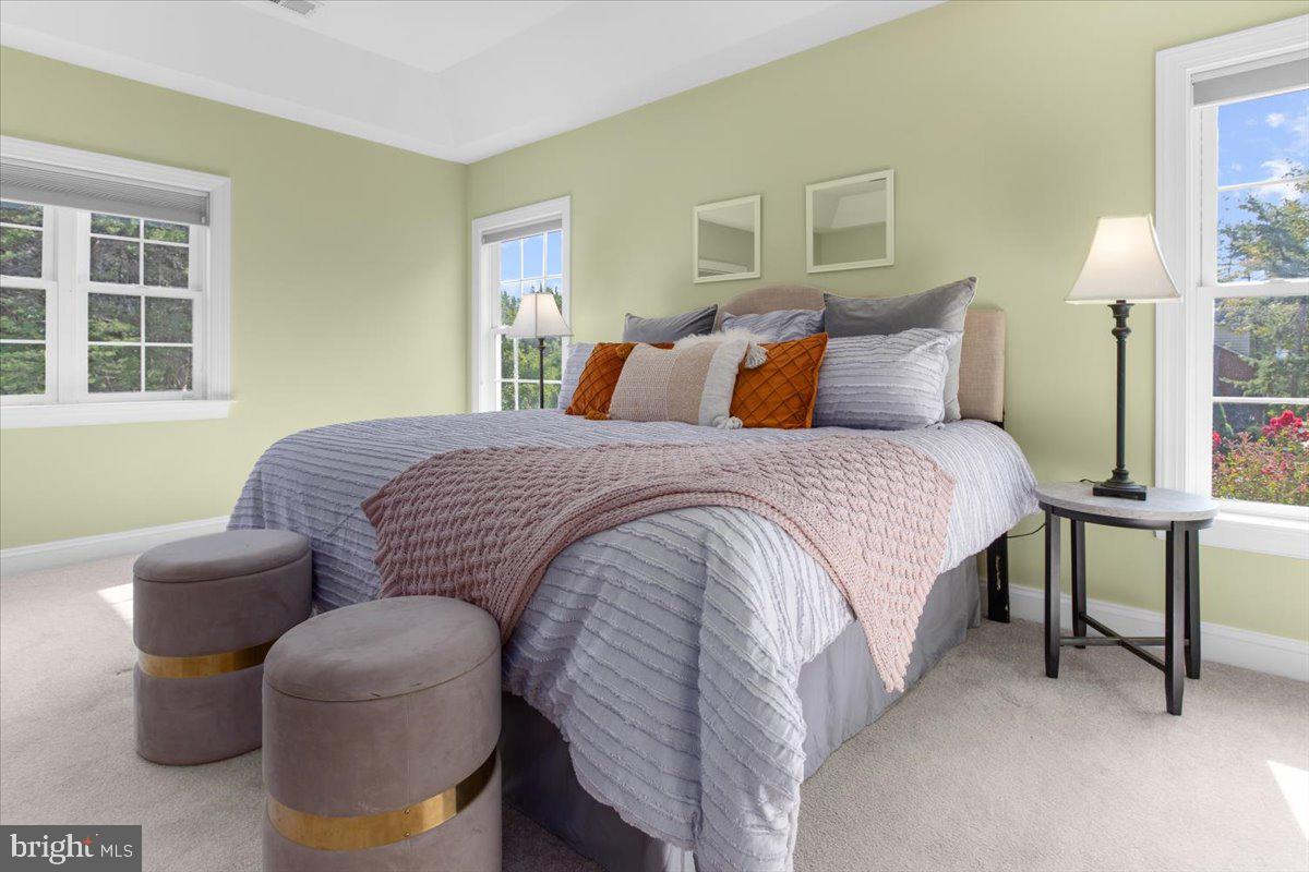 COMPASS POINTE - Residential