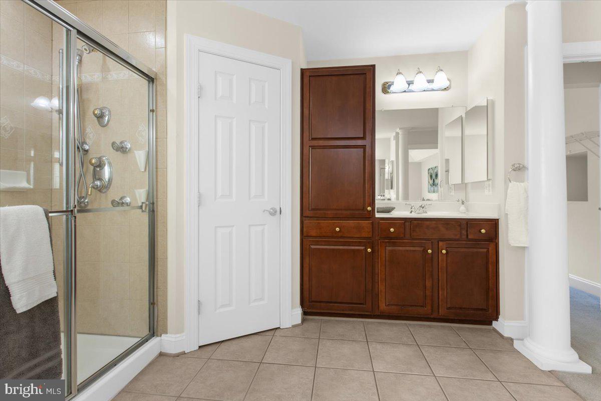 COMPASS POINTE - Residential