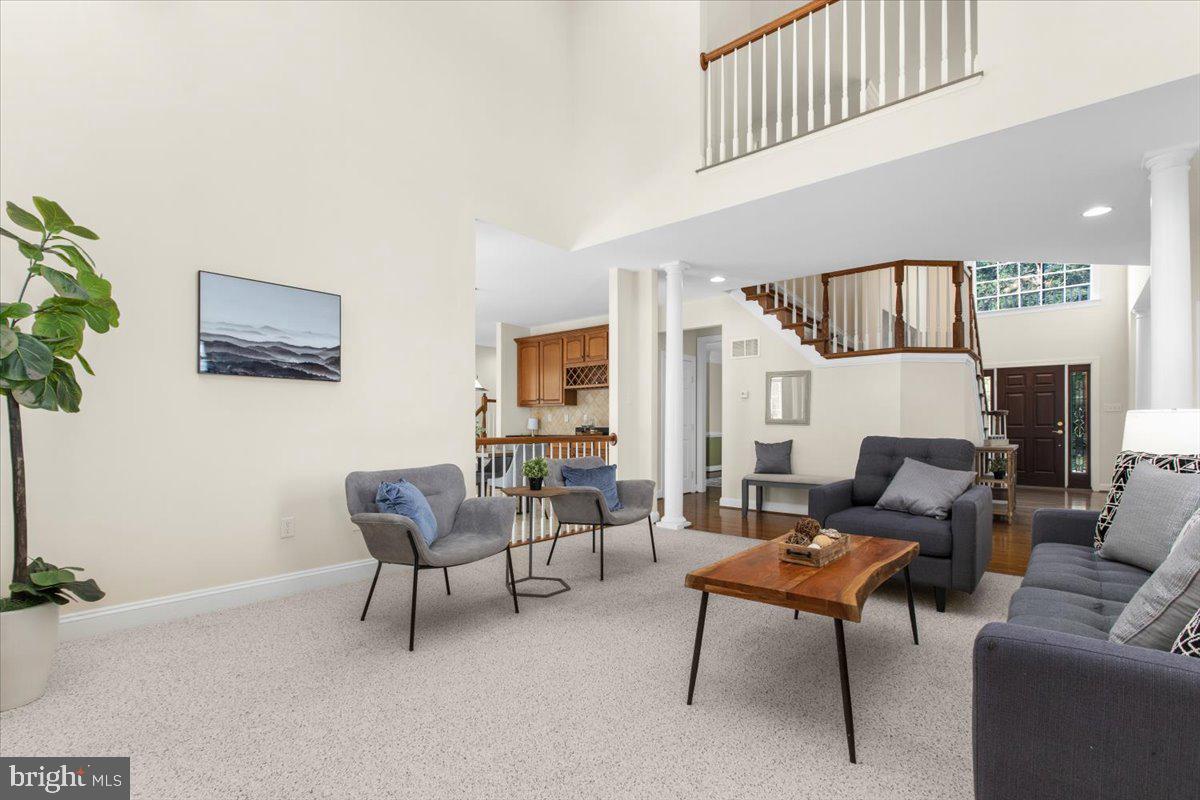 COMPASS POINTE - Residential