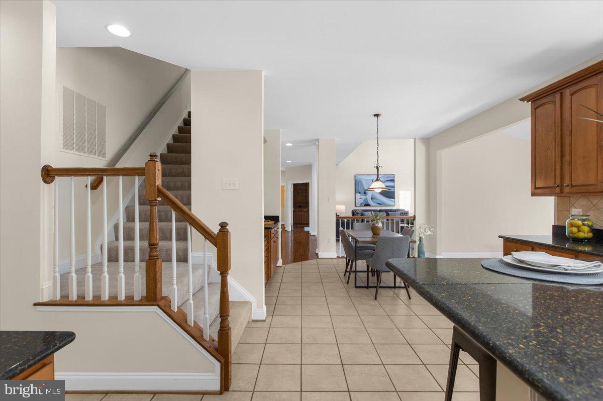 COMPASS POINTE - Residential