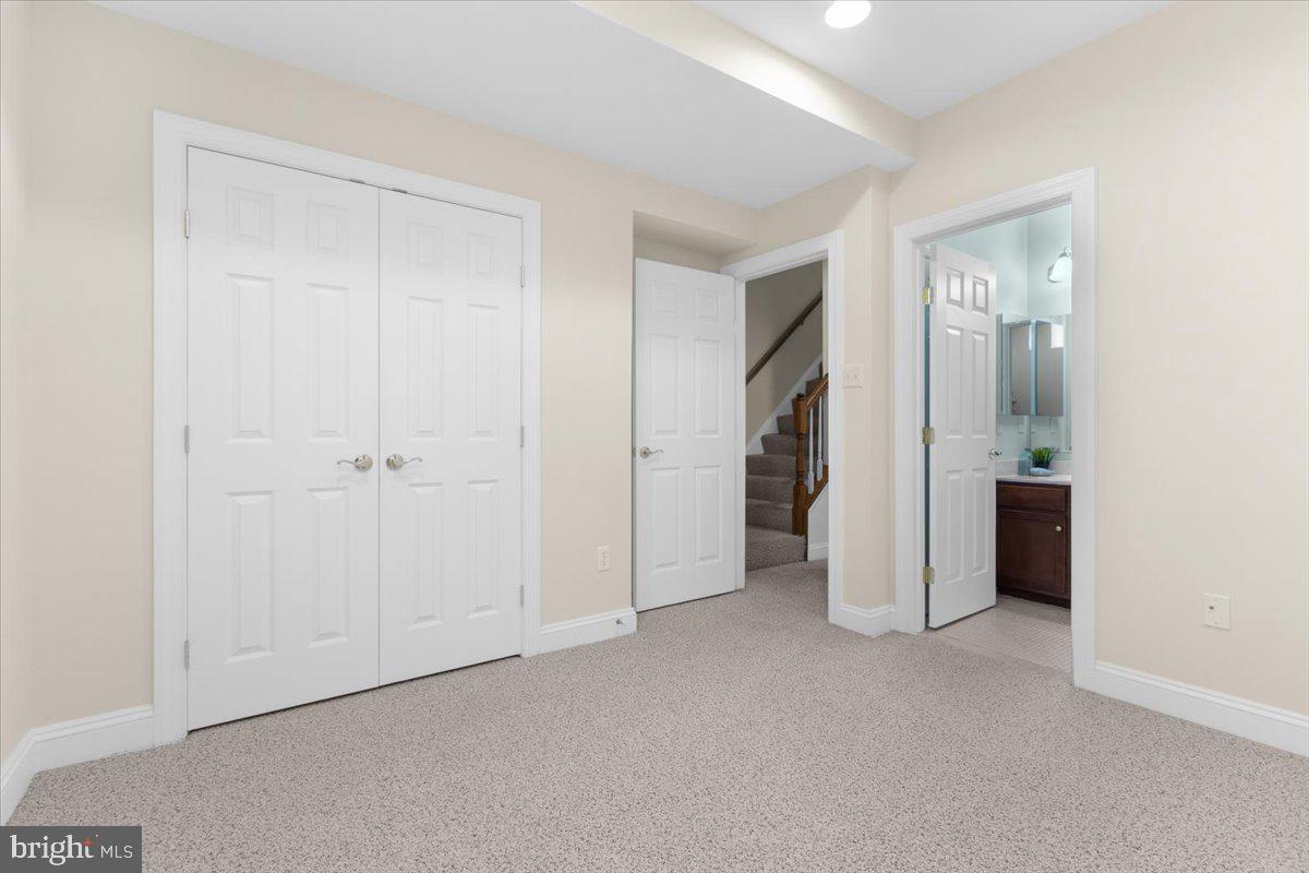 COMPASS POINTE - Residential