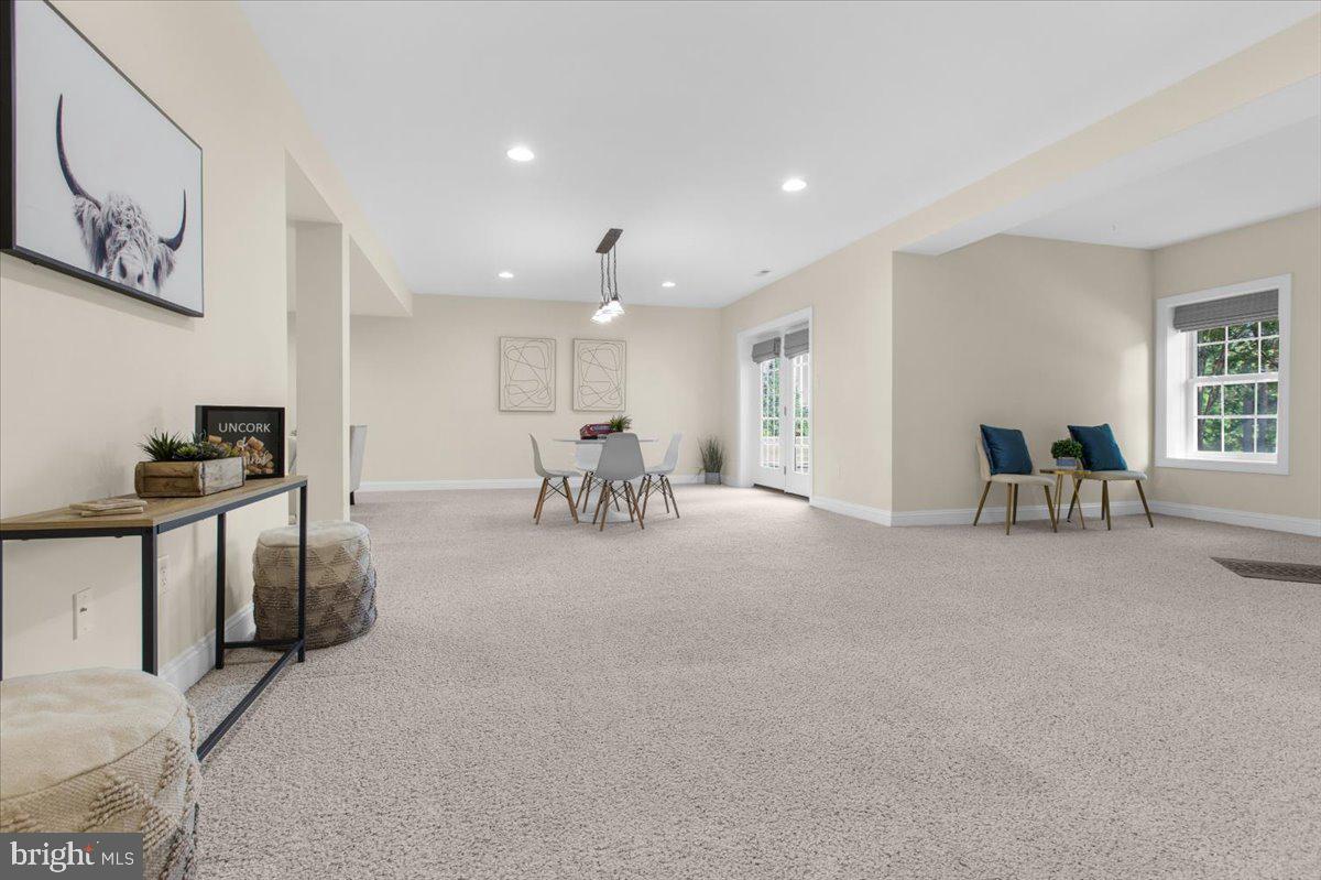 COMPASS POINTE - Residential