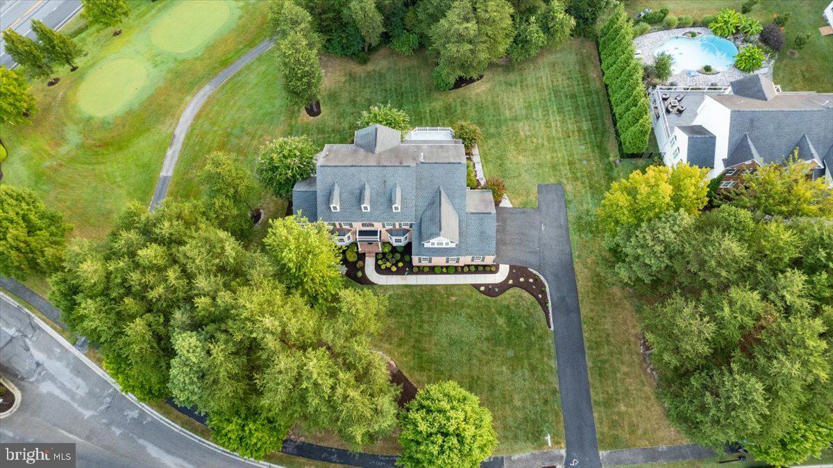 COMPASS POINTE - Residential