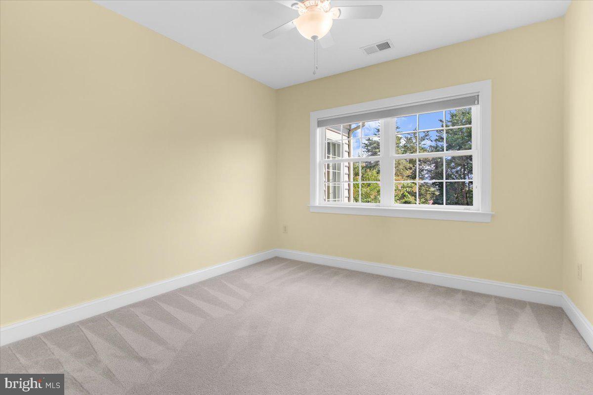 COMPASS POINTE - Residential