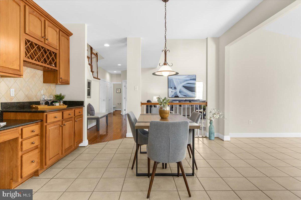 COMPASS POINTE - Residential