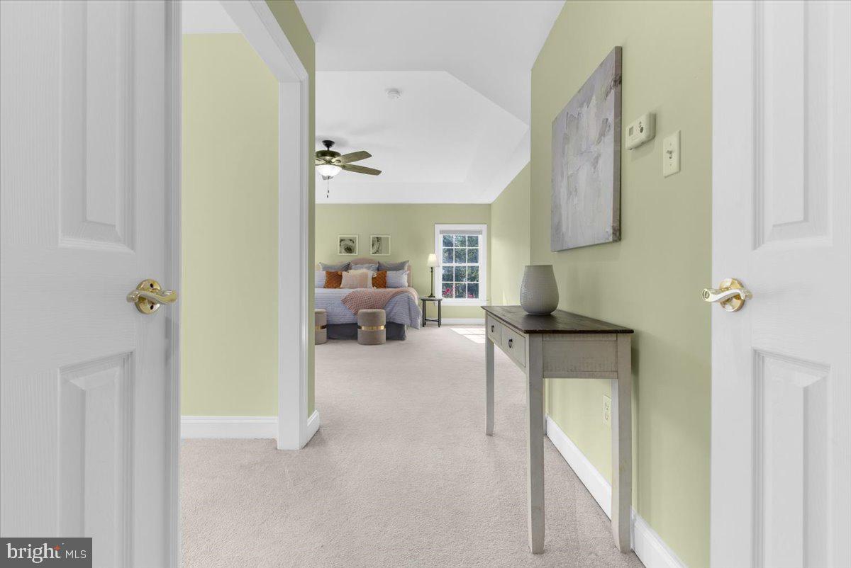 COMPASS POINTE - Residential