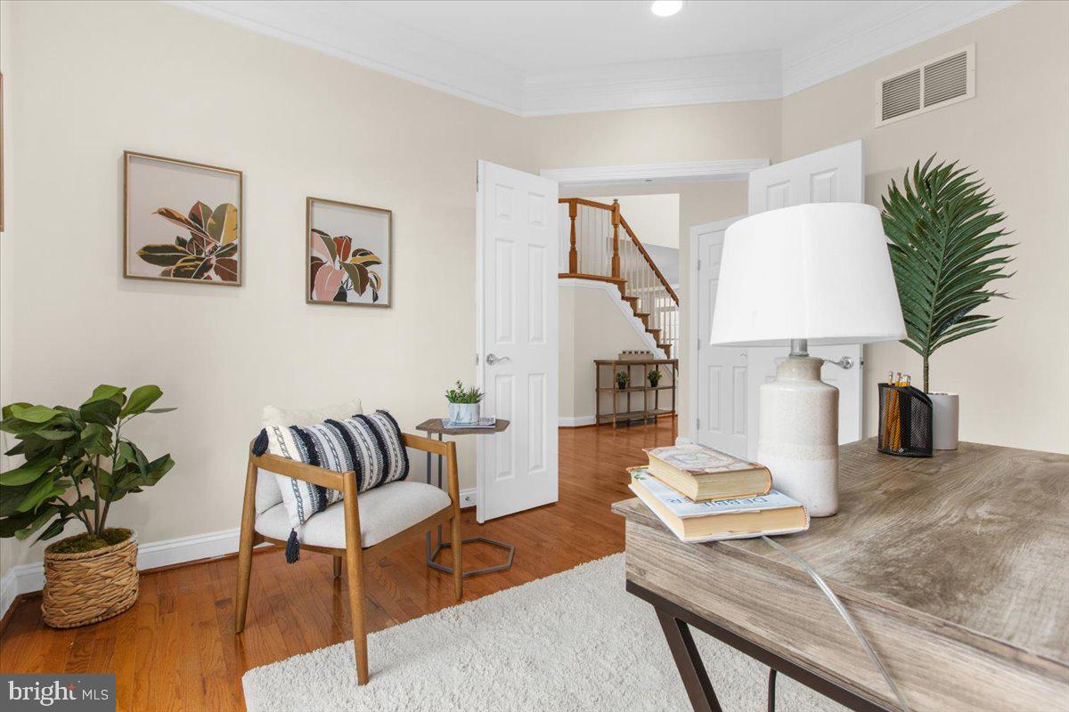 COMPASS POINTE - Residential