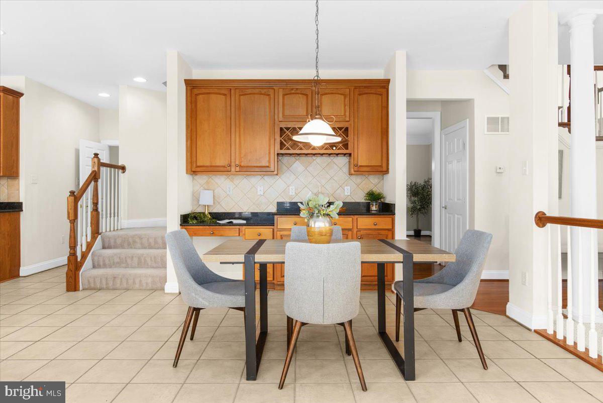 COMPASS POINTE - Residential