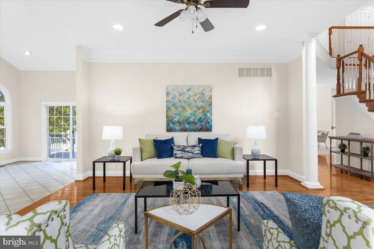 COMPASS POINTE - Residential