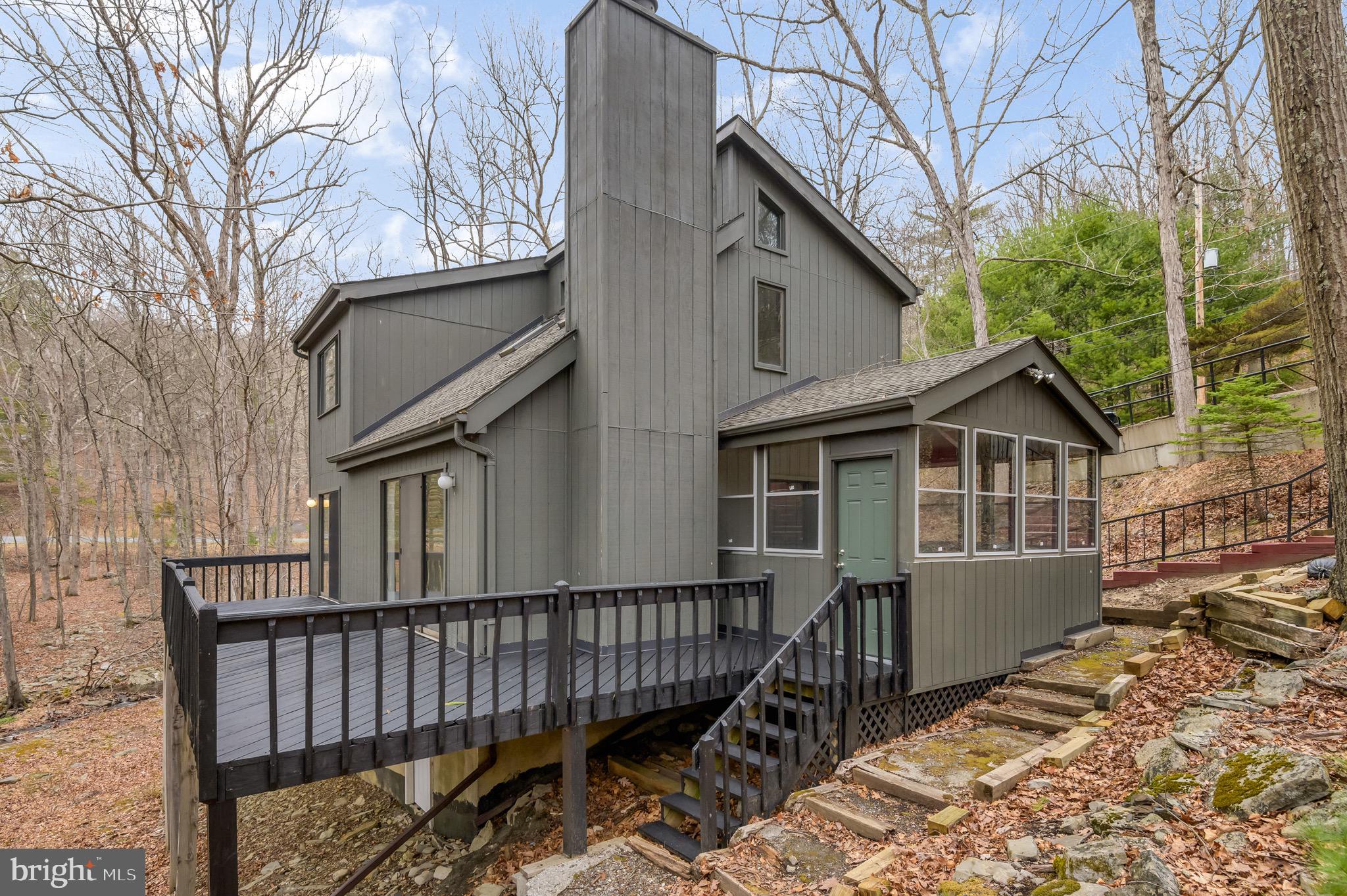 297 BRENTWOOD DRIVE