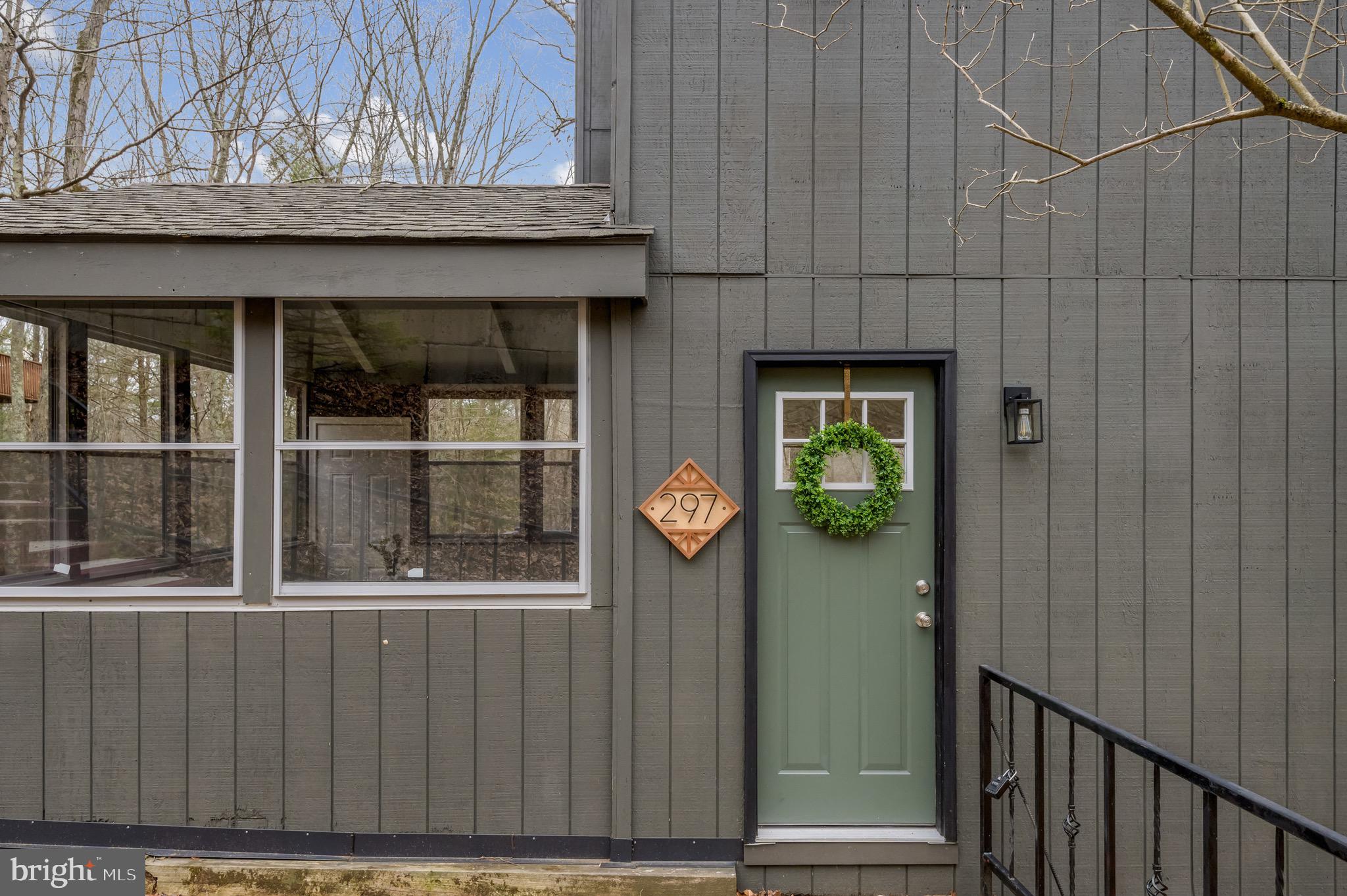 297 BRENTWOOD DRIVE