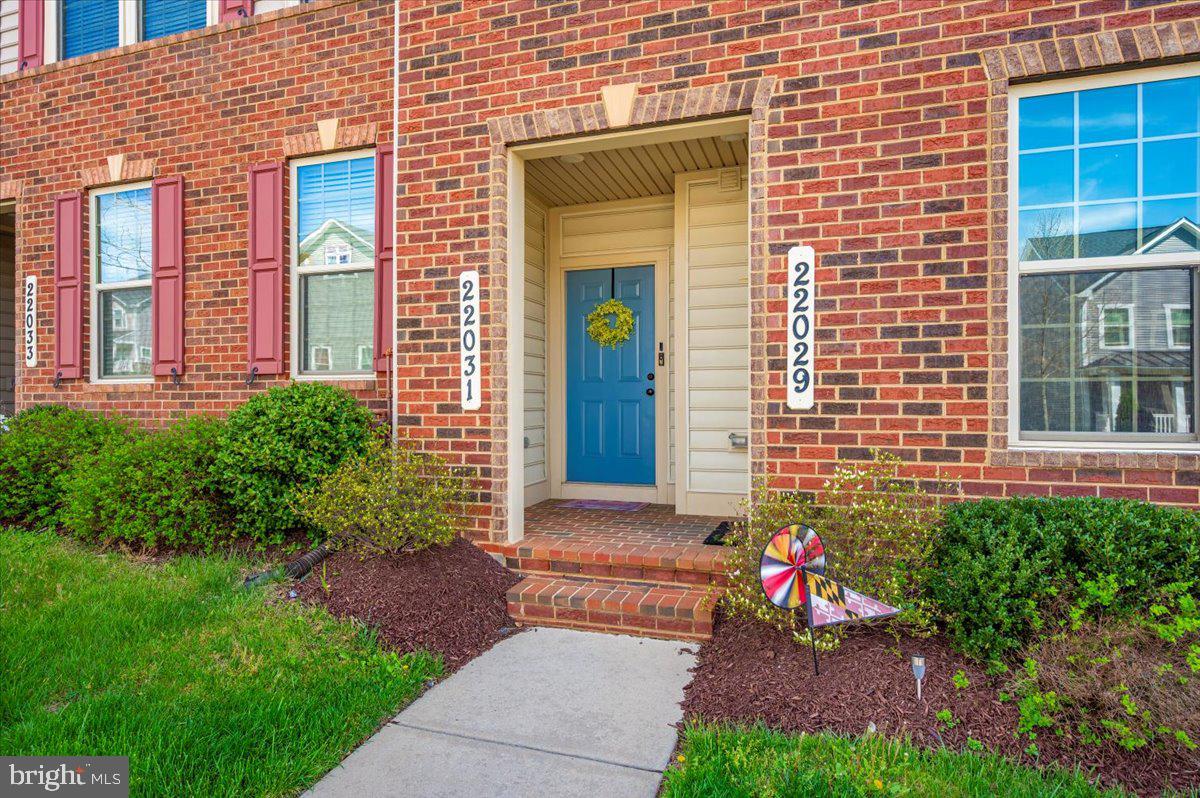 22031 BROADWAY AVENUE 401D